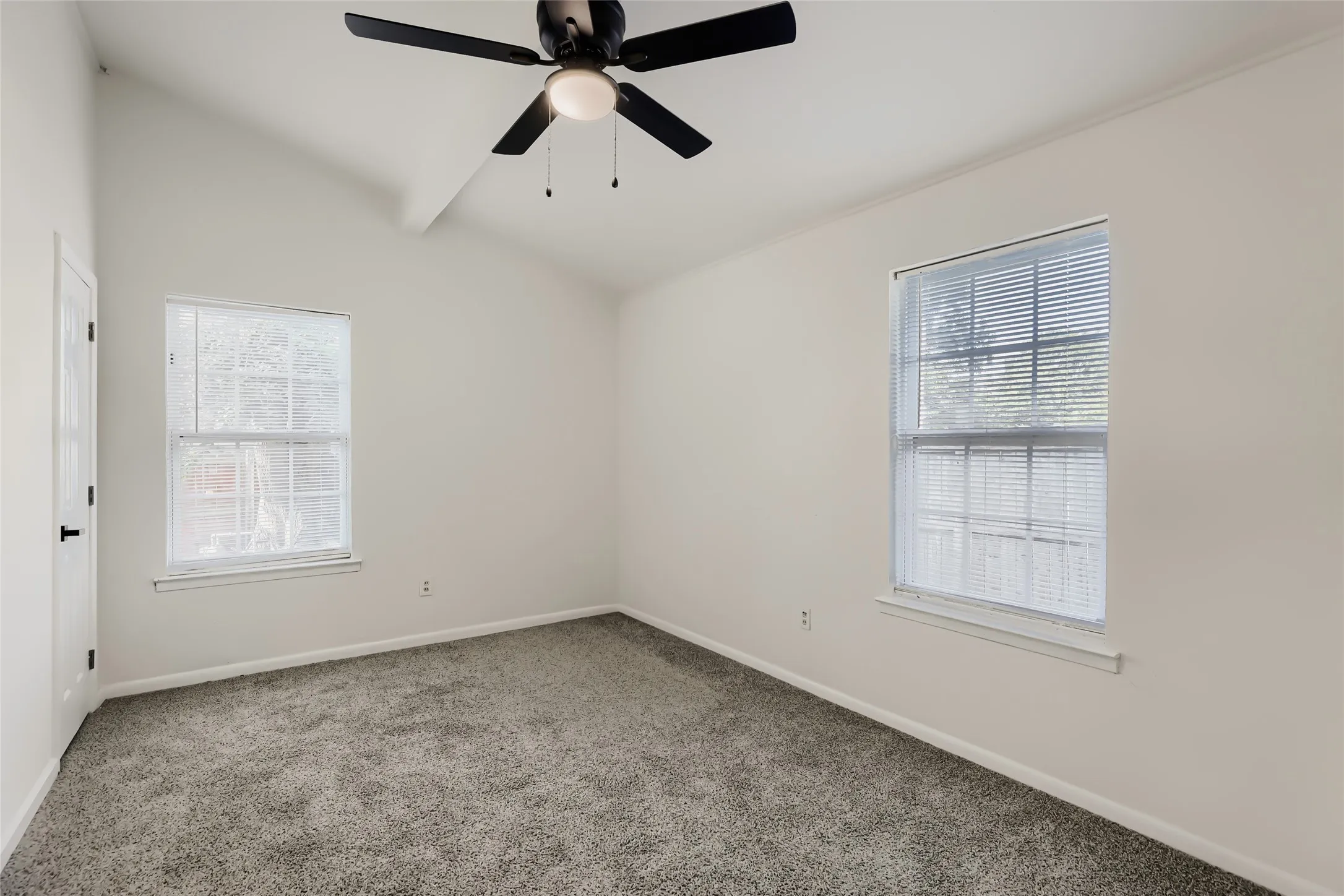 Single Family Residence For Sale in Dallas County , 741 Greenhaven Drive, Richardson, Texas 75080, 3 Bedroom, 2 Bathroom, 2 Garage spaces, 1,512 Sqft, built in 1963, mls#21376178, Real Estate Agent in Richardson, Homes For Sale in Dallas county, Homes For Sale in Richardson, Realtor in Richardson Texas, Real Estate Brokerage Independent Realty Texas, Luminita Cordes Realtor