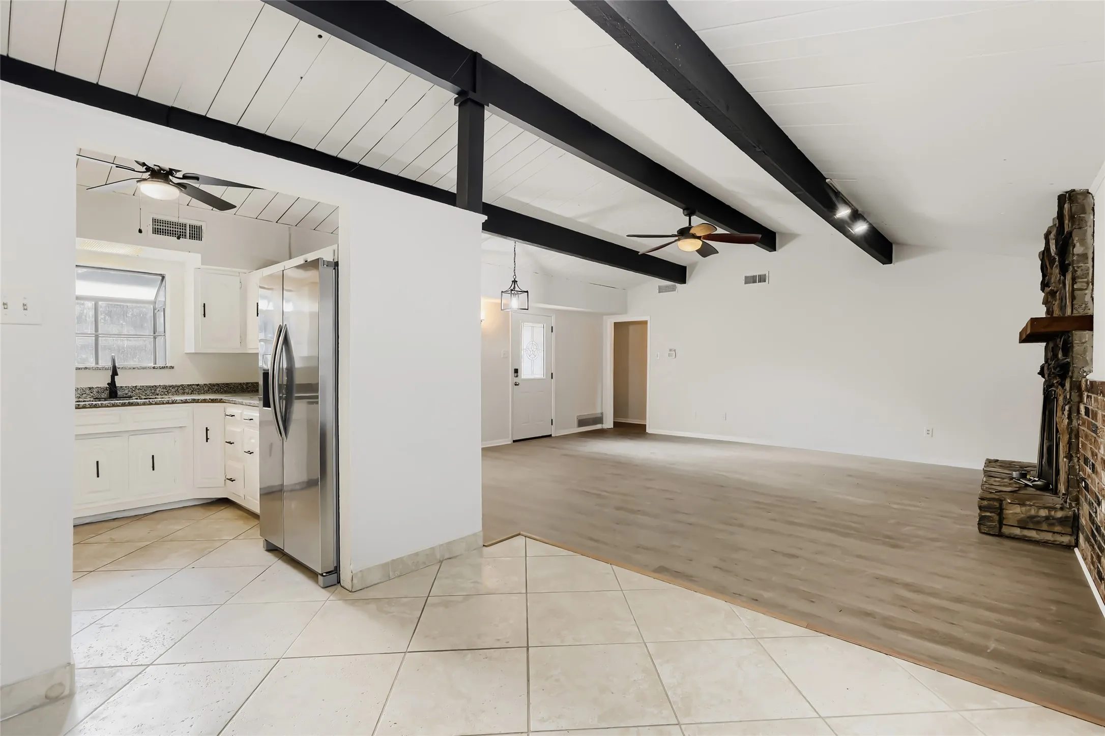 Single Family Residence For Sale in Dallas County , 741 Greenhaven Drive, Richardson, Texas 75080, 3 Bedroom, 2 Bathroom, 2 Garage spaces, 1,512 Sqft, built in 1963, mls#21376178, Real Estate Agent in Richardson, Homes For Sale in Dallas county, Homes For Sale in Richardson, Realtor in Richardson Texas, Real Estate Brokerage Independent Realty Texas, Luminita Cordes Realtor