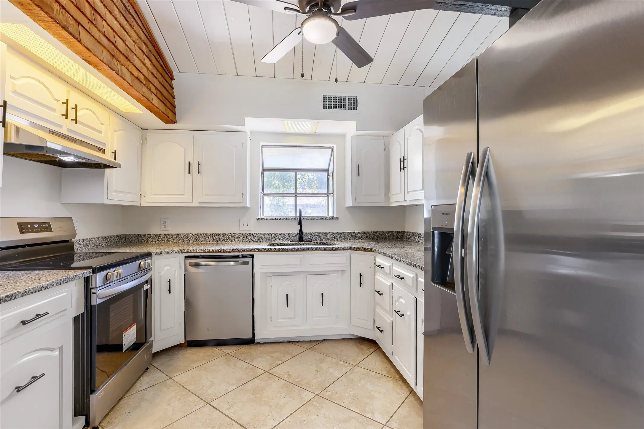 Single Family Residence For Sale in Dallas County , 741 Greenhaven Drive, Richardson, Texas 75080, 3 Bedroom, 2 Bathroom, 2 Garage spaces, 1,512 Sqft, built in 1963, mls#21376178, Real Estate Agent in Richardson, Homes For Sale in Dallas county, Homes For Sale in Richardson, Realtor in Richardson Texas, Real Estate Brokerage Independent Realty Texas, Luminita Cordes Realtor