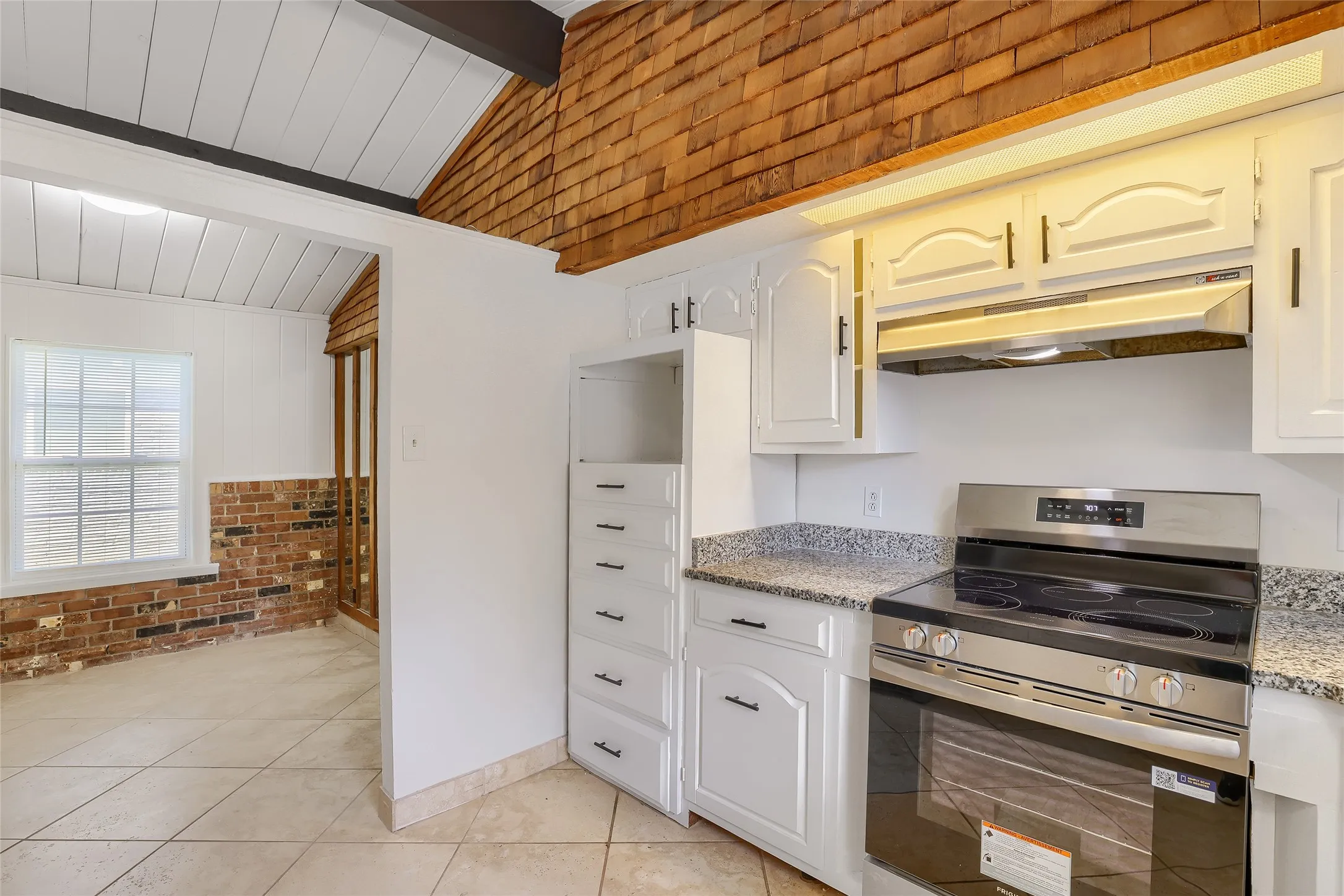 Single Family Residence For Sale in Dallas County , 741 Greenhaven Drive, Richardson, Texas 75080, 3 Bedroom, 2 Bathroom, 2 Garage spaces, 1,512 Sqft, built in 1963, mls#21376178, Real Estate Agent in Richardson, Homes For Sale in Dallas county, Homes For Sale in Richardson, Realtor in Richardson Texas, Real Estate Brokerage Independent Realty Texas, Luminita Cordes Realtor