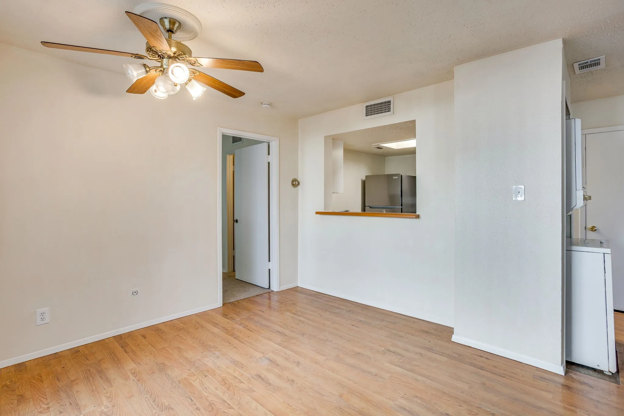 For Sale in Dallas County , 7431 Holly Hill 101, Dallas, Texas 75231, 0, 0, Garage spaces, 0 Sqft, built in 1979, mls#21376620, Real Estate Agent in Dallas, Homes For Sale in Dallas county, Homes For Sale in Dallas, Realtor in Dallas Texas, Real Estate Brokerage Independent Realty Texas, Luminita Cordes Realtor