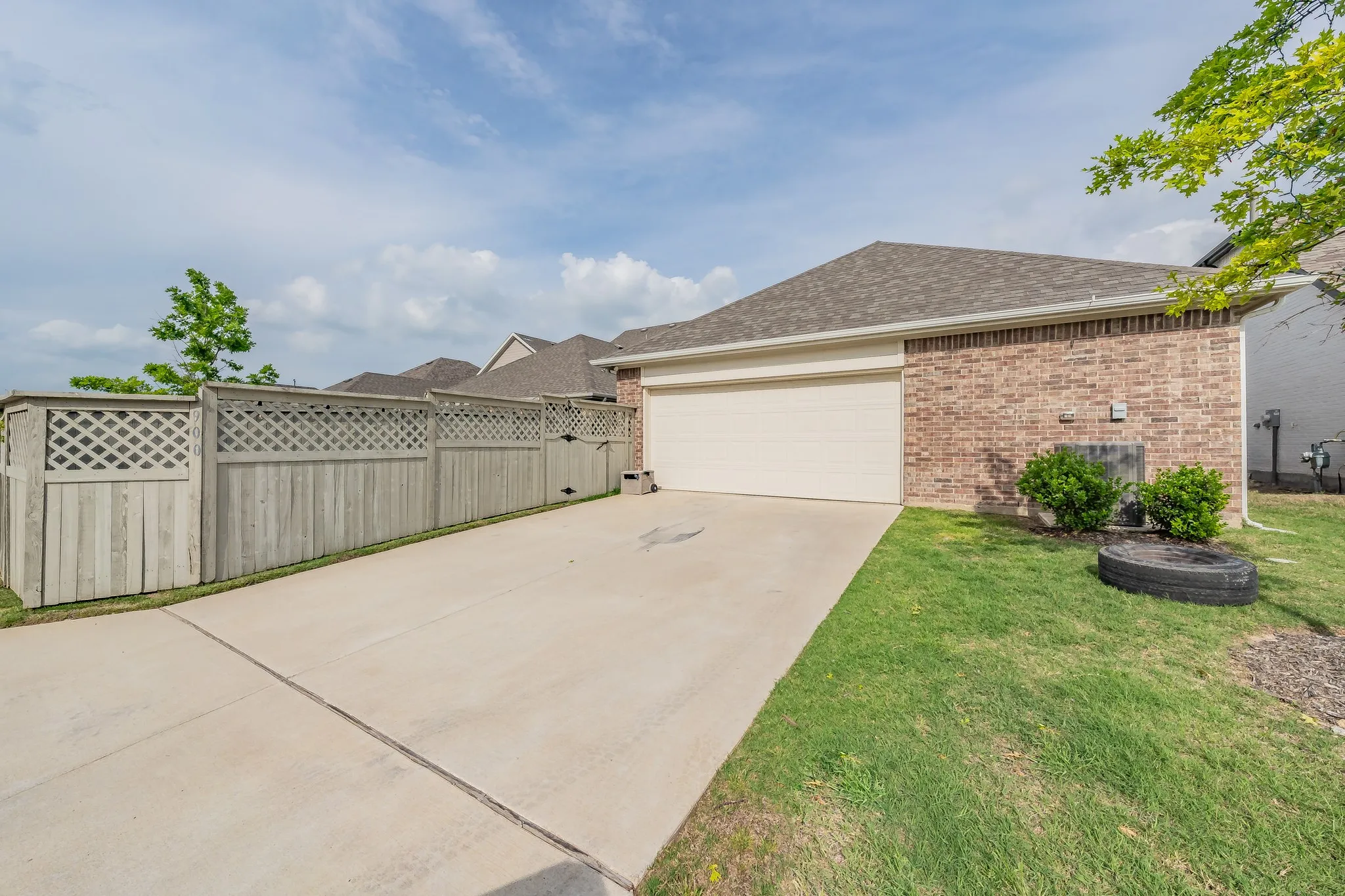 Single Family Residence For Rent in Denton County , 900 Pearl Place, Northlake, Texas 76247, 3 Bedroom, 2 Bathroom, 2 Garage spaces, 1,794 Sqft, built in 2020, mls#21384638, Real Estate Agent in Northlake, Homes For Rent in Denton county, Homes For Rent in Northlake, Realtor in Northlake Texas, Real Estate Brokerage Independent Realty Texas, Luminita Cordes Realtor