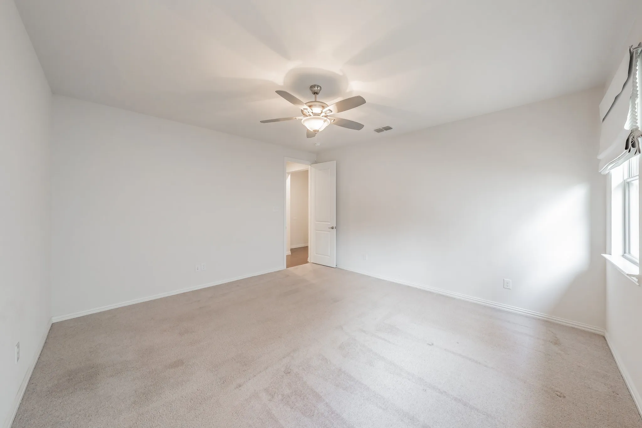 Single Family Residence For Rent in Denton County , 900 Pearl Place, Northlake, Texas 76247, 3 Bedroom, 2 Bathroom, 2 Garage spaces, 1,794 Sqft, built in 2020, mls#21384638, Real Estate Agent in Northlake, Homes For Rent in Denton county, Homes For Rent in Northlake, Realtor in Northlake Texas, Real Estate Brokerage Independent Realty Texas, Luminita Cordes Realtor