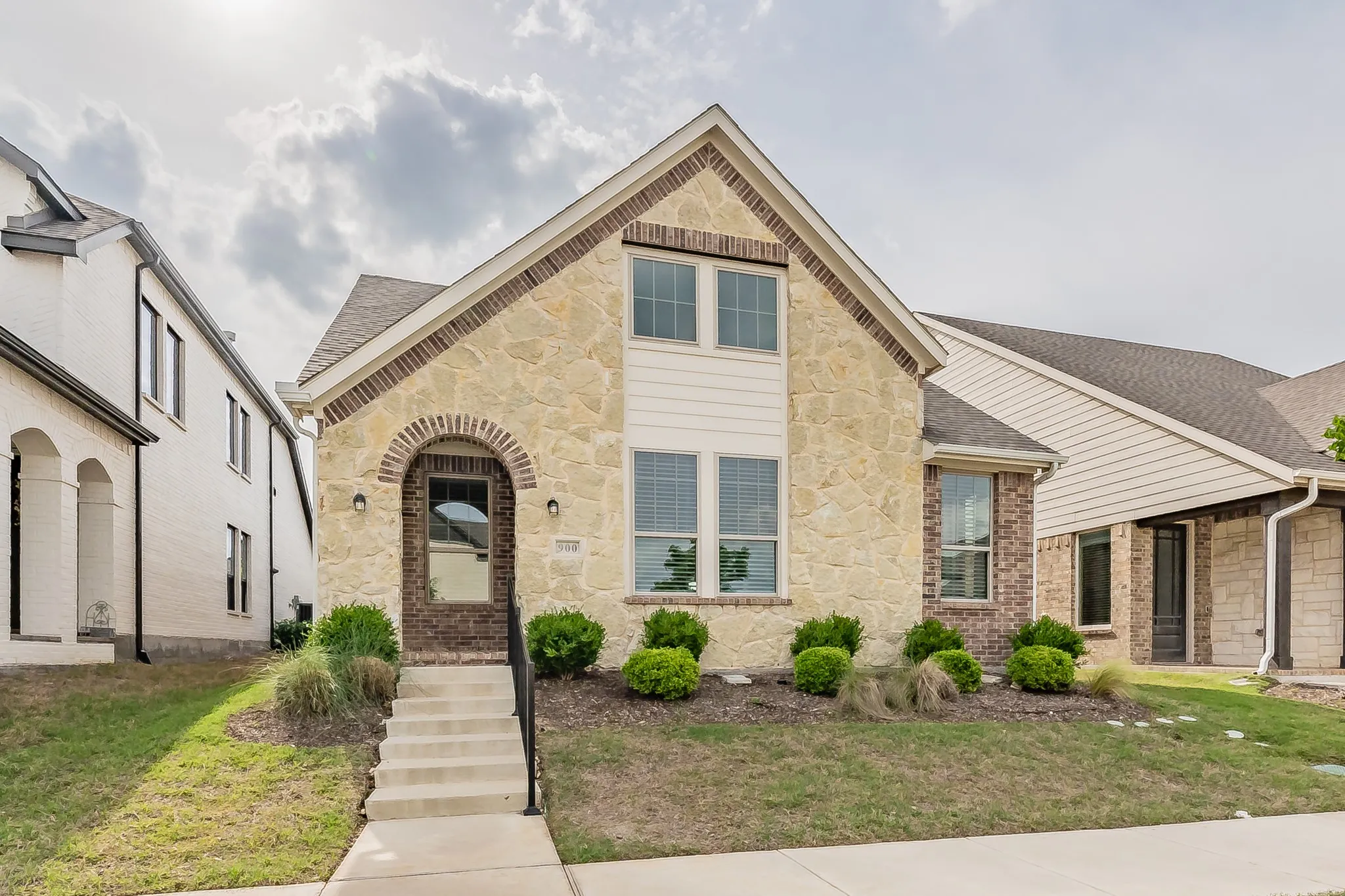 Single Family Residence For Rent in Denton County , 900 Pearl Place, Northlake, Texas 76247, 3 Bedroom, 2 Bathroom, 2 Garage spaces, 1,794 Sqft, built in 2020, mls#21384638, Real Estate Agent in Northlake, Homes For Rent in Denton county, Homes For Rent in Northlake, Realtor in Northlake Texas, Real Estate Brokerage Independent Realty Texas, Luminita Cordes Realtor
