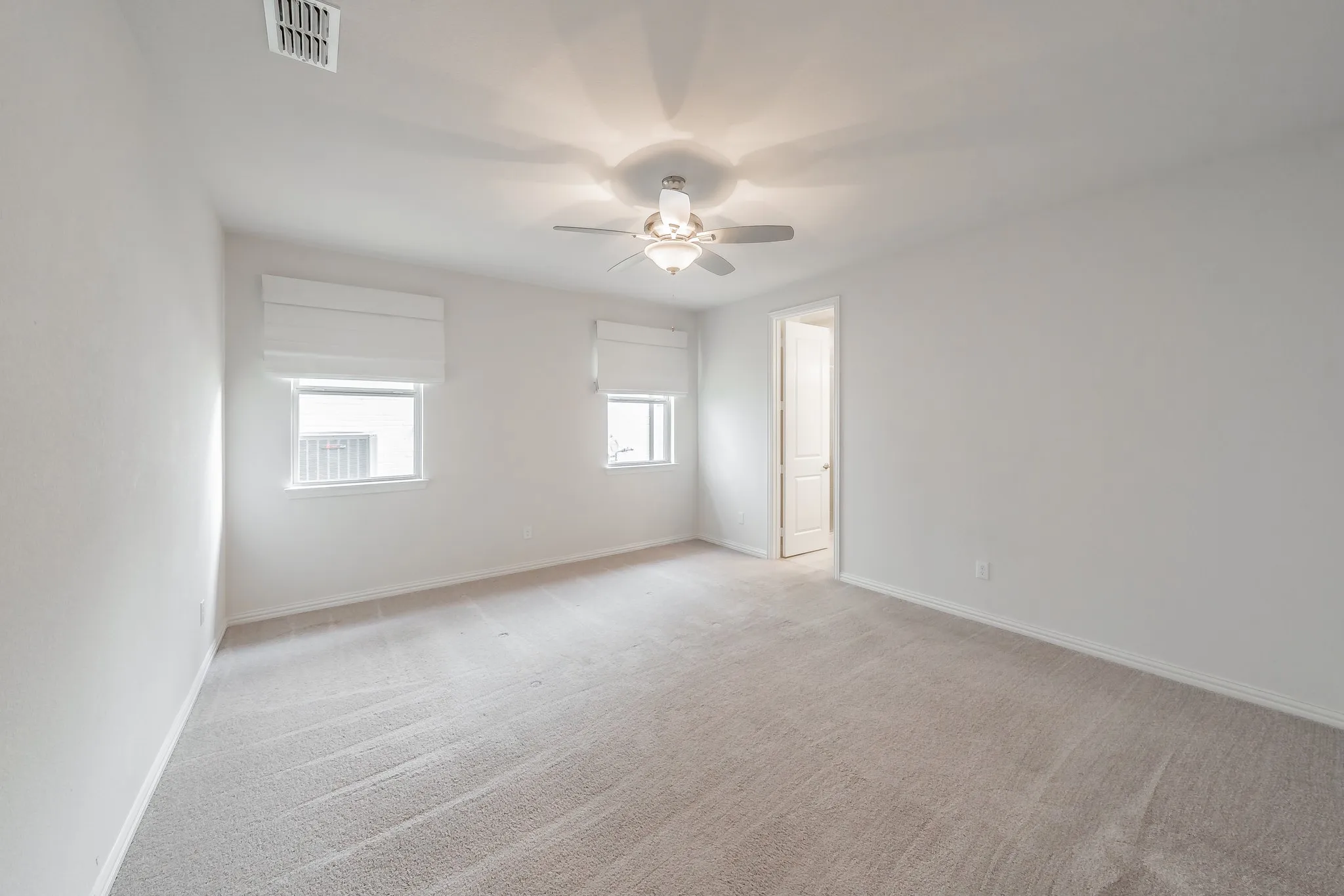 Single Family Residence For Rent in Denton County , 900 Pearl Place, Northlake, Texas 76247, 3 Bedroom, 2 Bathroom, 2 Garage spaces, 1,794 Sqft, built in 2020, mls#21384638, Real Estate Agent in Northlake, Homes For Rent in Denton county, Homes For Rent in Northlake, Realtor in Northlake Texas, Real Estate Brokerage Independent Realty Texas, Luminita Cordes Realtor