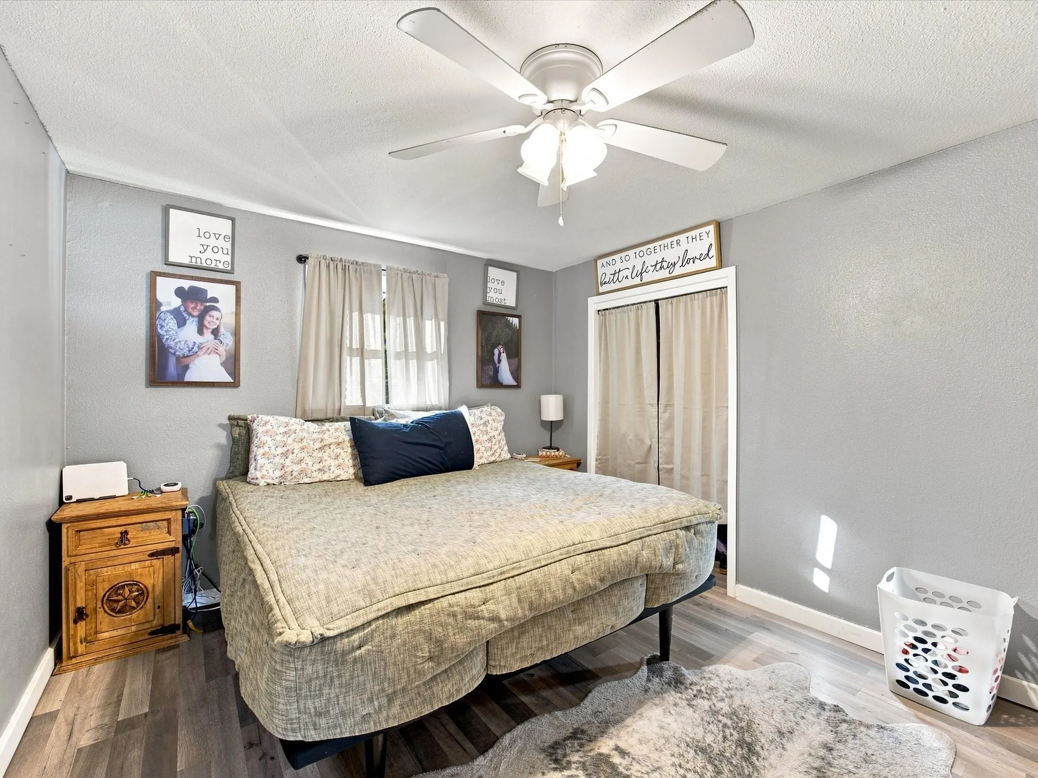 Single Family Residence For Sale in Montague County , 1306 Hulme Street, Bowie, Texas 76230, 3 Bedroom, 2 Bathroom, 1 Garage spaces, 1,380 Sqft, built in 1965, mls#21383459, Real Estate Agent in Bowie, Homes For Sale in Montague county, Homes For Sale in Bowie, Realtor in Bowie Texas, Real Estate Brokerage Independent Realty Texas, Luminita Cordes Realtor
