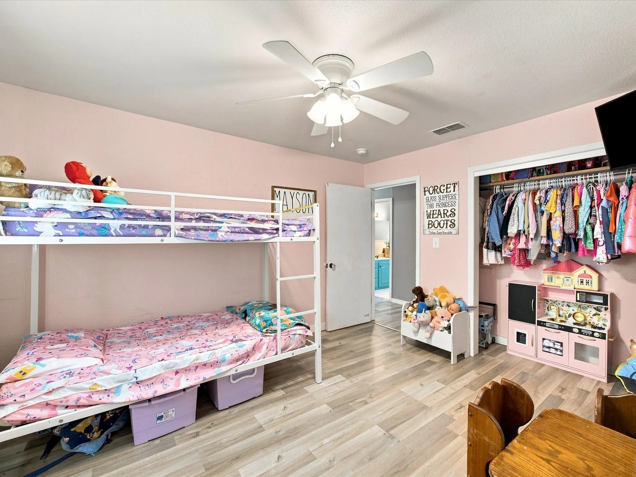 Single Family Residence For Sale in Montague County , 1306 Hulme Street, Bowie, Texas 76230, 3 Bedroom, 2 Bathroom, 1 Garage spaces, 1,380 Sqft, built in 1965, mls#21383459, Real Estate Agent in Bowie, Homes For Sale in Montague county, Homes For Sale in Bowie, Realtor in Bowie Texas, Real Estate Brokerage Independent Realty Texas, Luminita Cordes Realtor