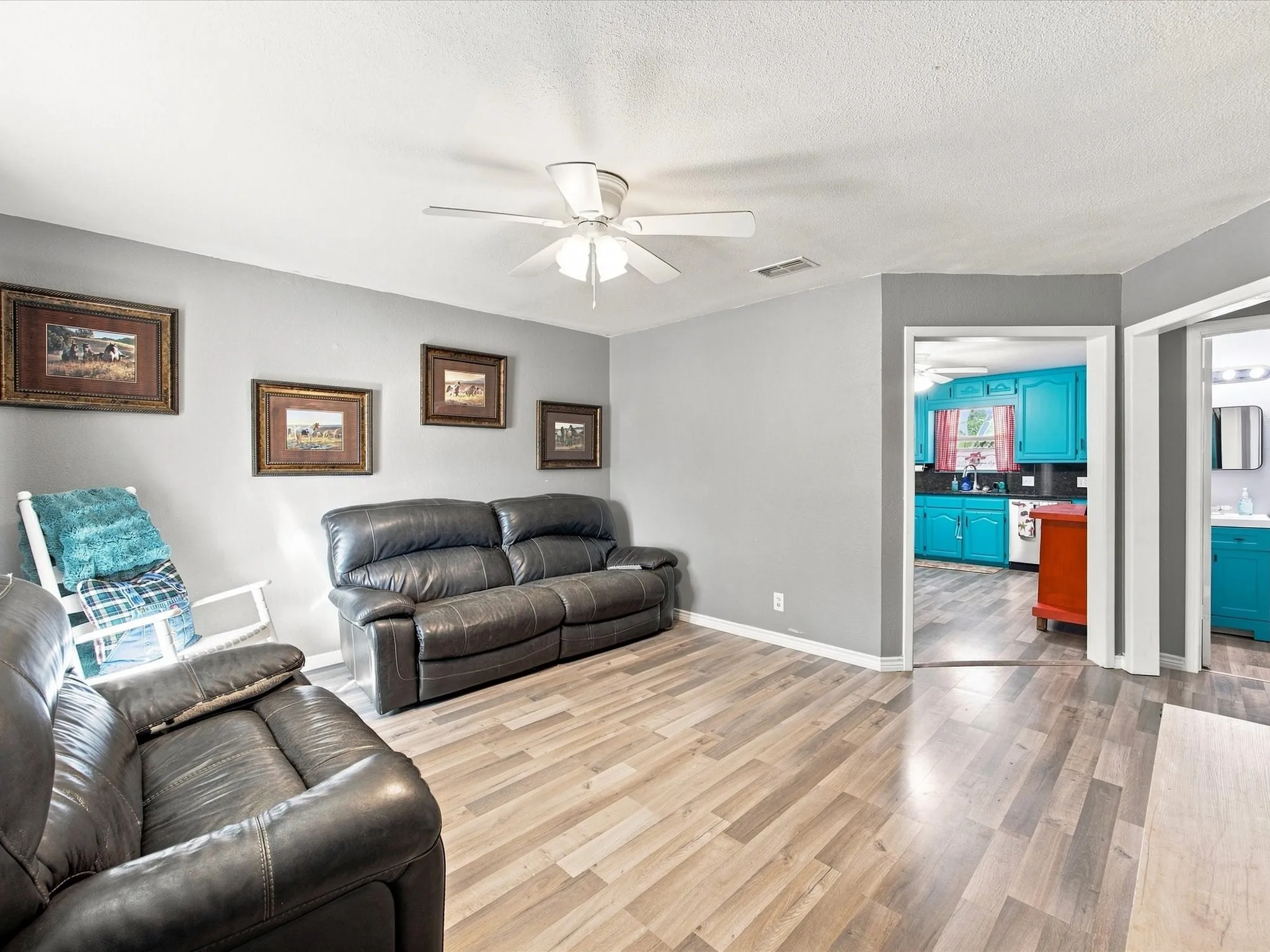 Single Family Residence For Sale in Montague County , 1306 Hulme Street, Bowie, Texas 76230, 3 Bedroom, 2 Bathroom, 1 Garage spaces, 1,380 Sqft, built in 1965, mls#21383459, Real Estate Agent in Bowie, Homes For Sale in Montague county, Homes For Sale in Bowie, Realtor in Bowie Texas, Real Estate Brokerage Independent Realty Texas, Luminita Cordes Realtor