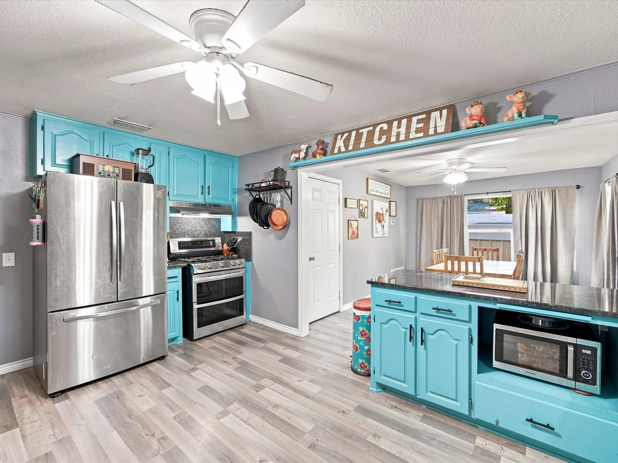 Single Family Residence For Sale in Montague County , 1306 Hulme Street, Bowie, Texas 76230, 3 Bedroom, 2 Bathroom, 1 Garage spaces, 1,380 Sqft, built in 1965, mls#21383459, Real Estate Agent in Bowie, Homes For Sale in Montague county, Homes For Sale in Bowie, Realtor in Bowie Texas, Real Estate Brokerage Independent Realty Texas, Luminita Cordes Realtor