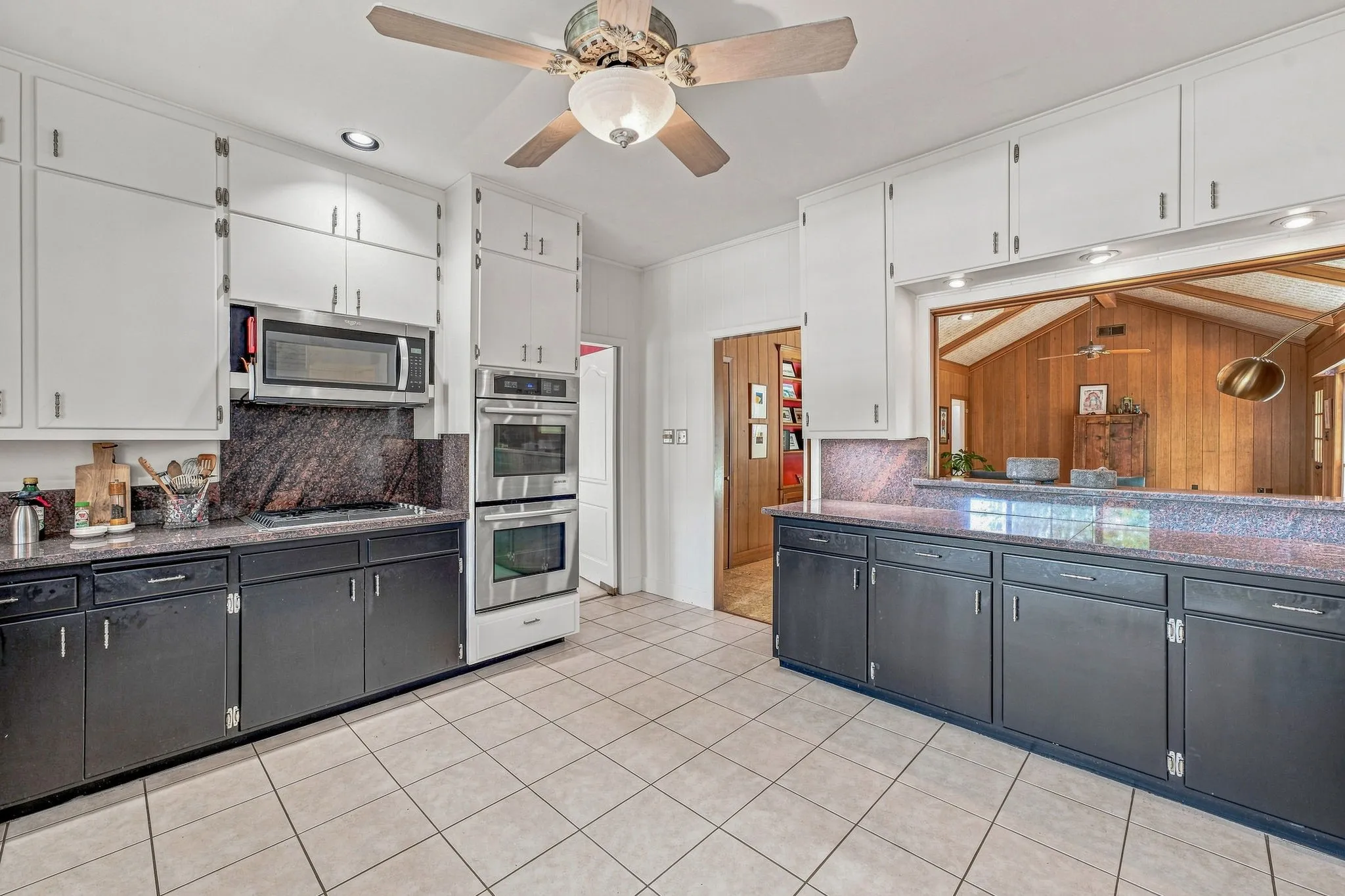 Single Family Residence For Sale in Erath County , 711 Hurt Street, Dublin, Texas 76446, 3 Bedroom, 2 Bathroom, 2 Garage spaces, 3,170 Sqft, built in 1960, mls#21384602, Real Estate Agent in Dublin, Homes For Sale in Erath county, Homes For Sale in Dublin, Realtor in Dublin Texas, Real Estate Brokerage Independent Realty Texas, Luminita Cordes Realtor