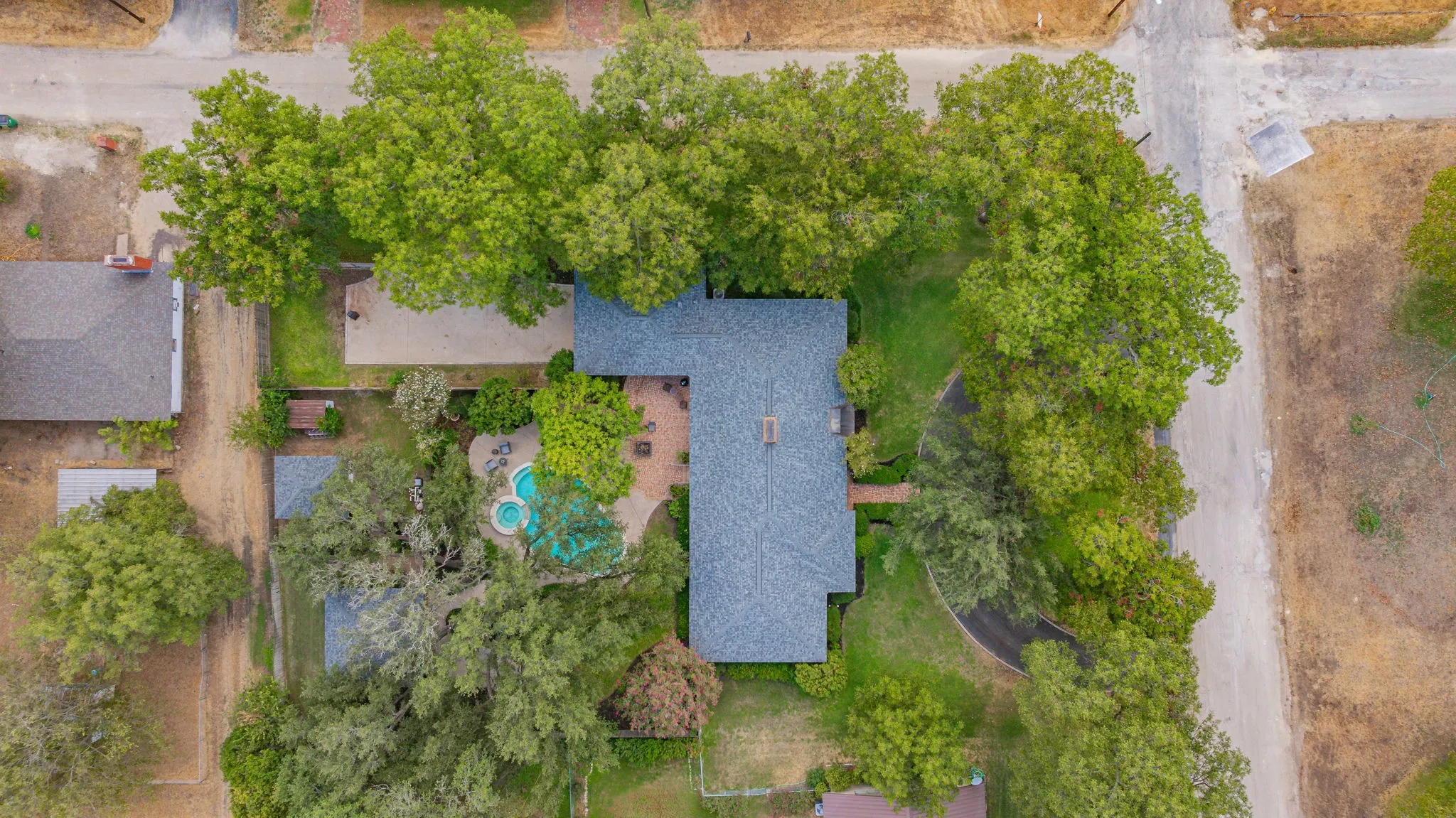 Single Family Residence For Sale in Erath County , 711 Hurt Street, Dublin, Texas 76446, 3 Bedroom, 2 Bathroom, 2 Garage spaces, 3,170 Sqft, built in 1960, mls#21384602, Real Estate Agent in Dublin, Homes For Sale in Erath county, Homes For Sale in Dublin, Realtor in Dublin Texas, Real Estate Brokerage Independent Realty Texas, Luminita Cordes Realtor