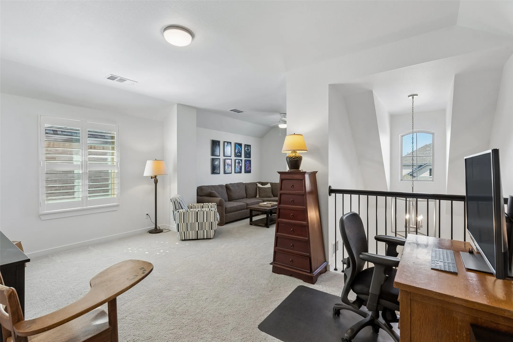 Single Family Residence For Sale in Collin County , 828 Harrington Lane, Celina, Texas 75009, 4 Bedroom, 4 Bathroom, 2 Garage spaces, 2,790 Sqft, built in 2020, mls#21383800, Real Estate Agent in Celina, Homes For Sale in Collin county, Homes For Sale in Celina, Realtor in Celina Texas, Real Estate Brokerage Independent Realty Texas, Luminita Cordes Realtor