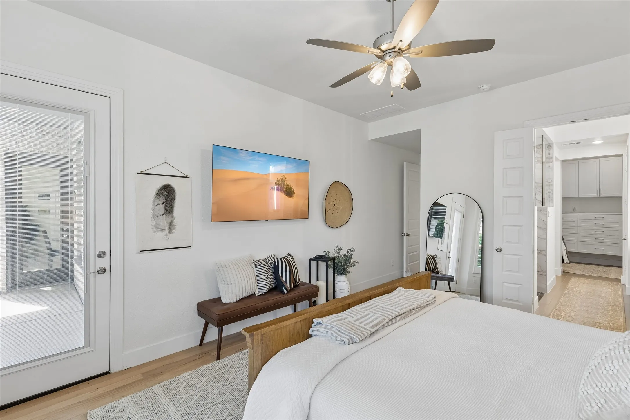 Single Family Residence For Sale in Collin County , 828 Harrington Lane, Celina, Texas 75009, 4 Bedroom, 4 Bathroom, 2 Garage spaces, 2,790 Sqft, built in 2020, mls#21383800, Real Estate Agent in Celina, Homes For Sale in Collin county, Homes For Sale in Celina, Realtor in Celina Texas, Real Estate Brokerage Independent Realty Texas, Luminita Cordes Realtor