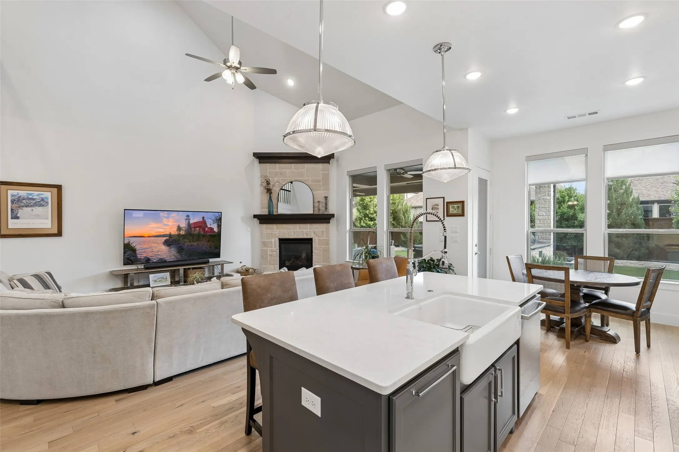 Single Family Residence For Sale in Collin County , 828 Harrington Lane, Celina, Texas 75009, 4 Bedroom, 4 Bathroom, 2 Garage spaces, 2,790 Sqft, built in 2020, mls#21383800, Real Estate Agent in Celina, Homes For Sale in Collin county, Homes For Sale in Celina, Realtor in Celina Texas, Real Estate Brokerage Independent Realty Texas, Luminita Cordes Realtor