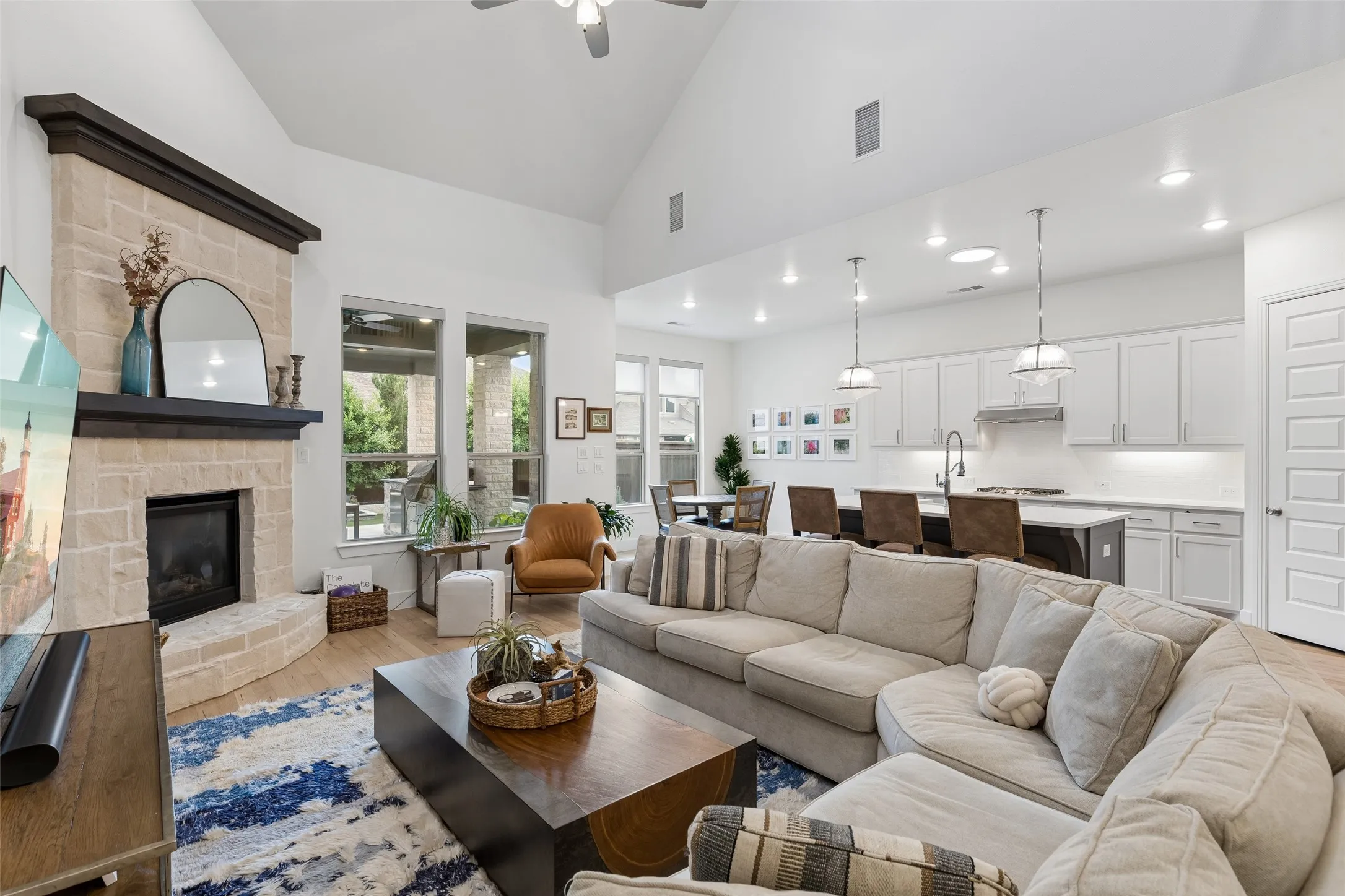 Single Family Residence For Sale in Collin County , 828 Harrington Lane, Celina, Texas 75009, 4 Bedroom, 4 Bathroom, 2 Garage spaces, 2,790 Sqft, built in 2020, mls#21383800, Real Estate Agent in Celina, Homes For Sale in Collin county, Homes For Sale in Celina, Realtor in Celina Texas, Real Estate Brokerage Independent Realty Texas, Luminita Cordes Realtor