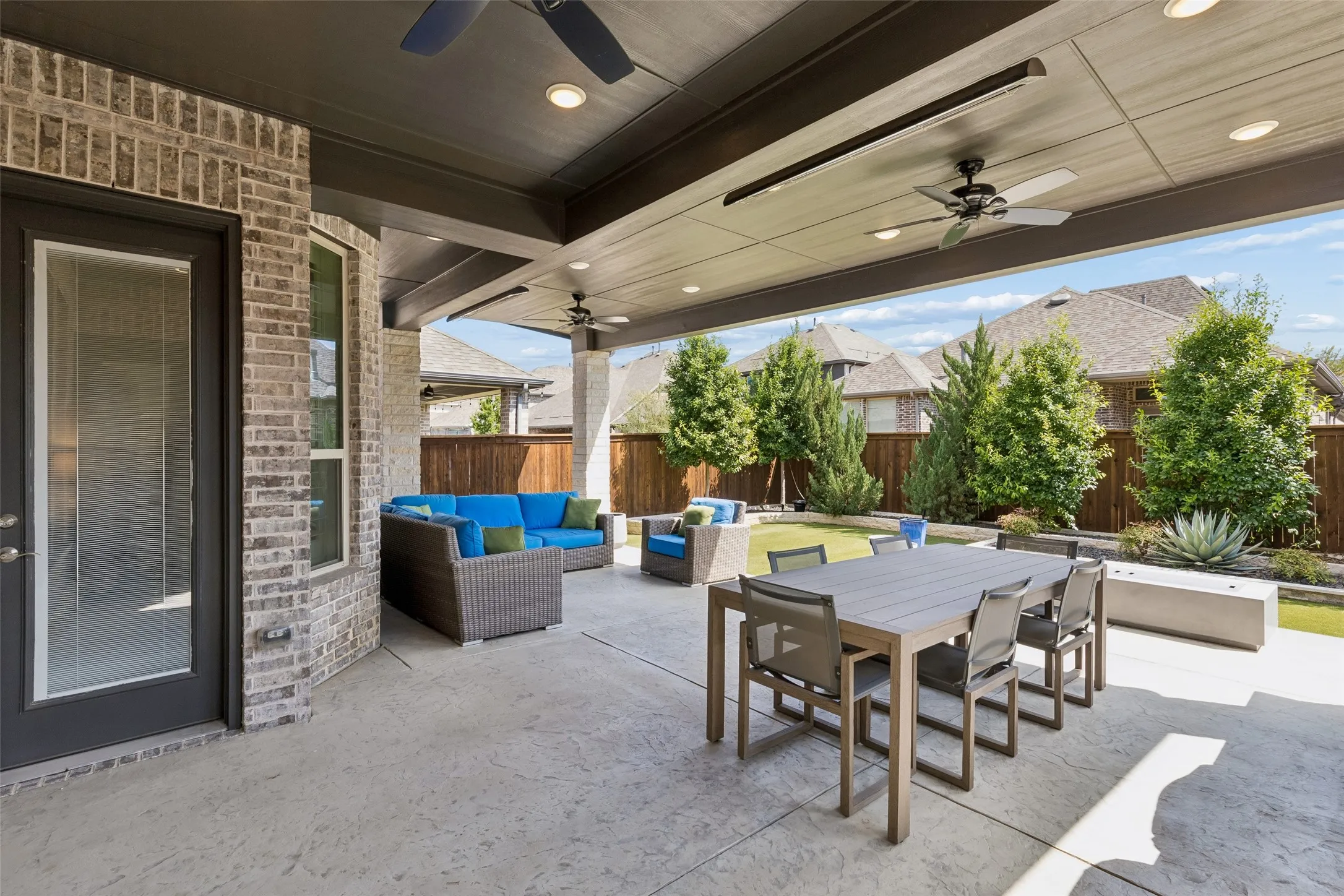 Single Family Residence For Sale in Collin County , 828 Harrington Lane, Celina, Texas 75009, 4 Bedroom, 4 Bathroom, 2 Garage spaces, 2,790 Sqft, built in 2020, mls#21383800, Real Estate Agent in Celina, Homes For Sale in Collin county, Homes For Sale in Celina, Realtor in Celina Texas, Real Estate Brokerage Independent Realty Texas, Luminita Cordes Realtor