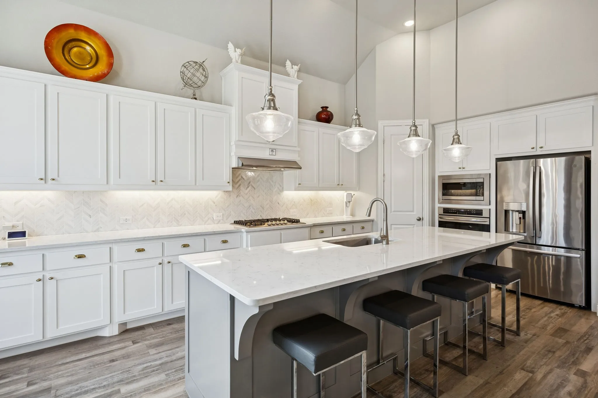 Single Family Residence For Sale in Collin County , 950 Gentle Knoll Lane, Prosper, Texas 75078, 3 Bedroom, 3 Bathroom, 2 Garage spaces, 2,305 Sqft, built in 2020, mls#21384099, Real Estate Agent in Prosper, Homes For Sale in Collin county, Homes For Sale in Prosper, Realtor in Prosper Texas, Real Estate Brokerage Independent Realty Texas, Luminita Cordes Realtor