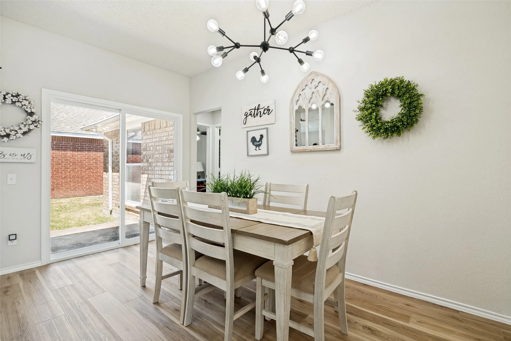 Single Family Residence For Sale in Dallas County , 1562 Shalfont Lane, Garland, Texas 75040, 3 Bedroom, 2 Bathroom, 2 Garage spaces, 1,206 Sqft, built in 1988, mls#21383239, Real Estate Agent in Garland, Homes For Sale in Dallas county, Homes For Sale in Garland, Realtor in Garland Texas, Real Estate Brokerage Independent Realty Texas, Luminita Cordes Realtor