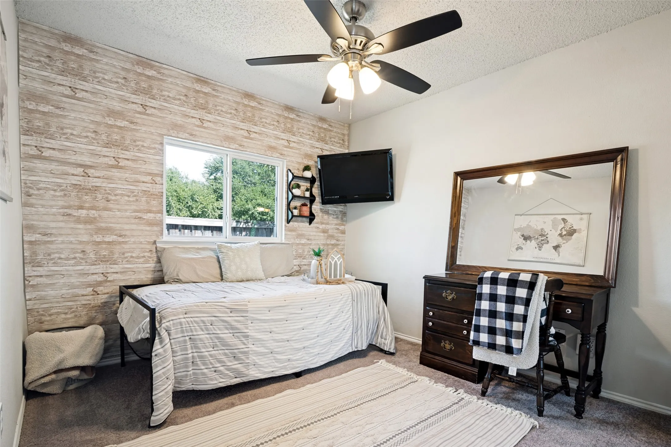 Single Family Residence For Sale in Dallas County , 1562 Shalfont Lane, Garland, Texas 75040, 3 Bedroom, 2 Bathroom, 2 Garage spaces, 1,206 Sqft, built in 1988, mls#21383239, Real Estate Agent in Garland, Homes For Sale in Dallas county, Homes For Sale in Garland, Realtor in Garland Texas, Real Estate Brokerage Independent Realty Texas, Luminita Cordes Realtor