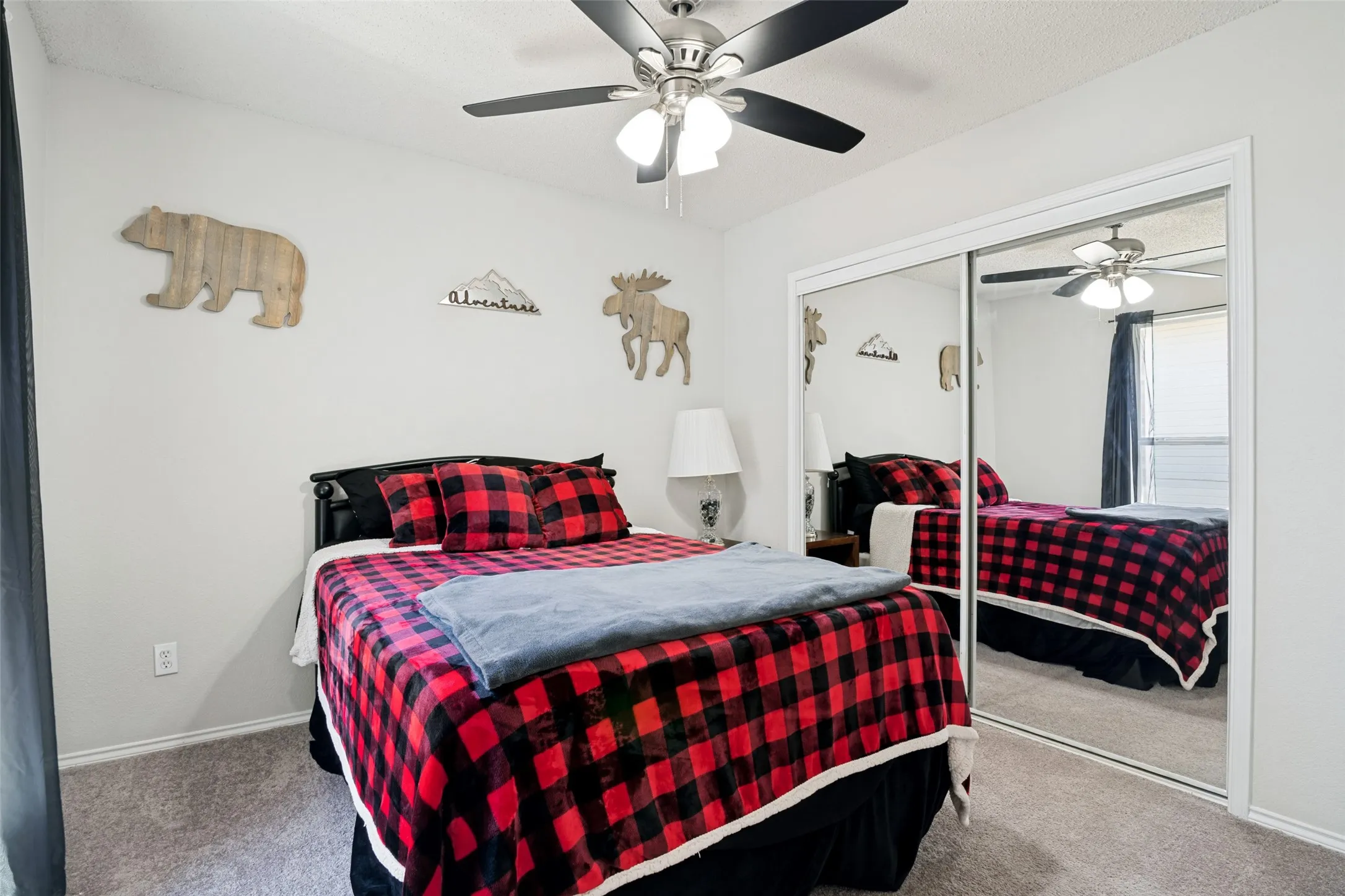 Single Family Residence For Sale in Dallas County , 1562 Shalfont Lane, Garland, Texas 75040, 3 Bedroom, 2 Bathroom, 2 Garage spaces, 1,206 Sqft, built in 1988, mls#21383239, Real Estate Agent in Garland, Homes For Sale in Dallas county, Homes For Sale in Garland, Realtor in Garland Texas, Real Estate Brokerage Independent Realty Texas, Luminita Cordes Realtor