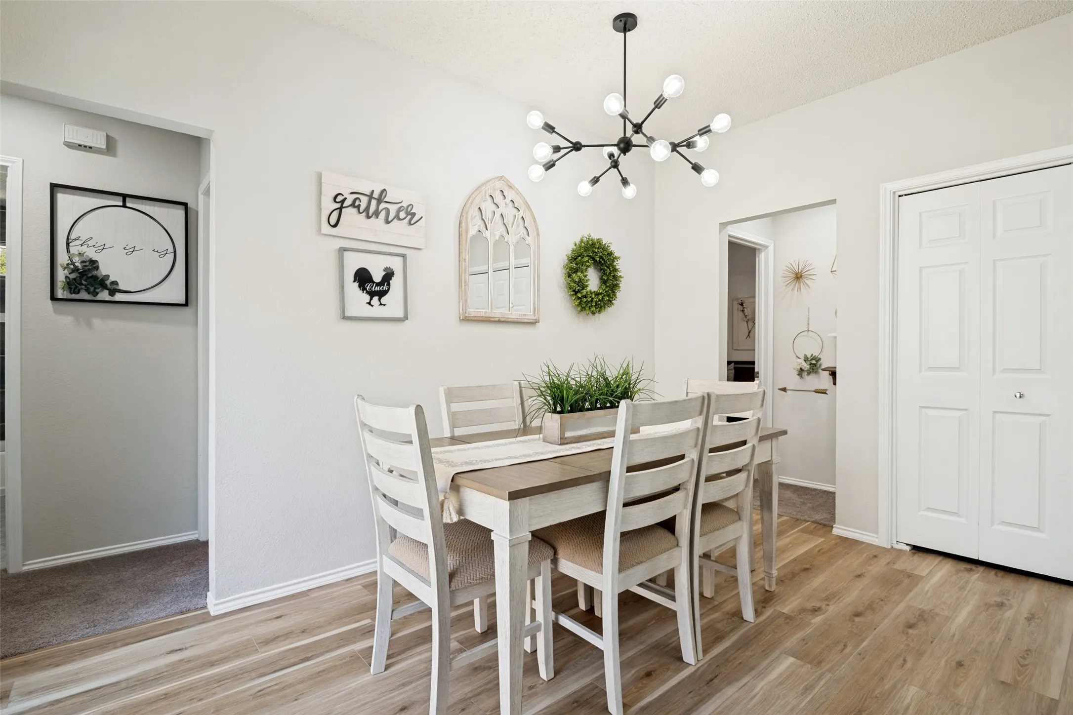 Single Family Residence For Sale in Dallas County , 1562 Shalfont Lane, Garland, Texas 75040, 3 Bedroom, 2 Bathroom, 2 Garage spaces, 1,206 Sqft, built in 1988, mls#21383239, Real Estate Agent in Garland, Homes For Sale in Dallas county, Homes For Sale in Garland, Realtor in Garland Texas, Real Estate Brokerage Independent Realty Texas, Luminita Cordes Realtor
