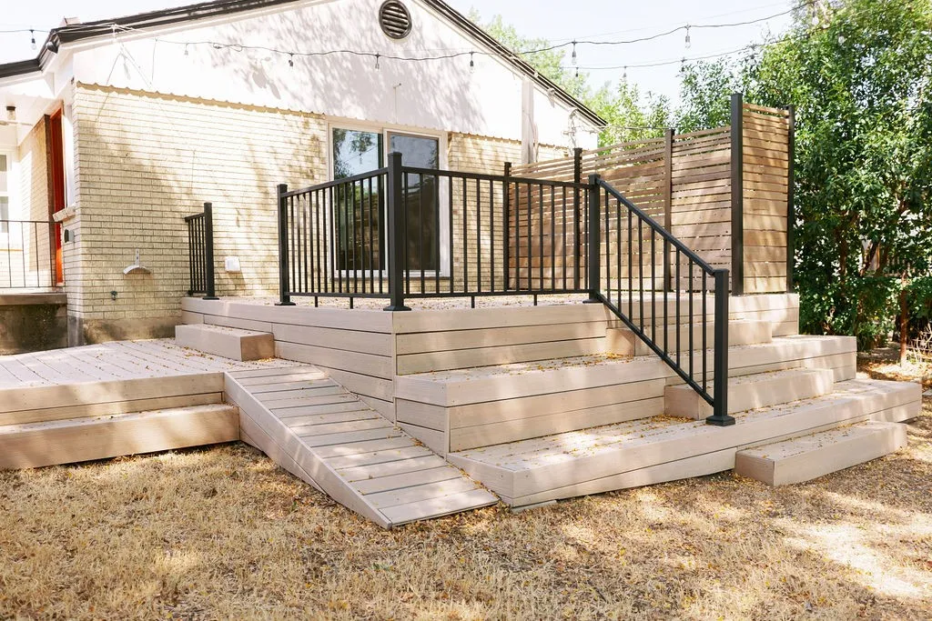Single Family Residence For Sale in Dallas County , 110 N Briscoe Boulevard, Dallas, Texas 75211, 3 Bedroom, 2 Bathroom, Garage spaces, 1,424 Sqft, built in 1938, mls#21384610, Real Estate Agent in Dallas, Homes For Sale in Dallas county, Homes For Sale in Dallas, Realtor in Dallas Texas, Real Estate Brokerage Independent Realty Texas, Luminita Cordes Realtor