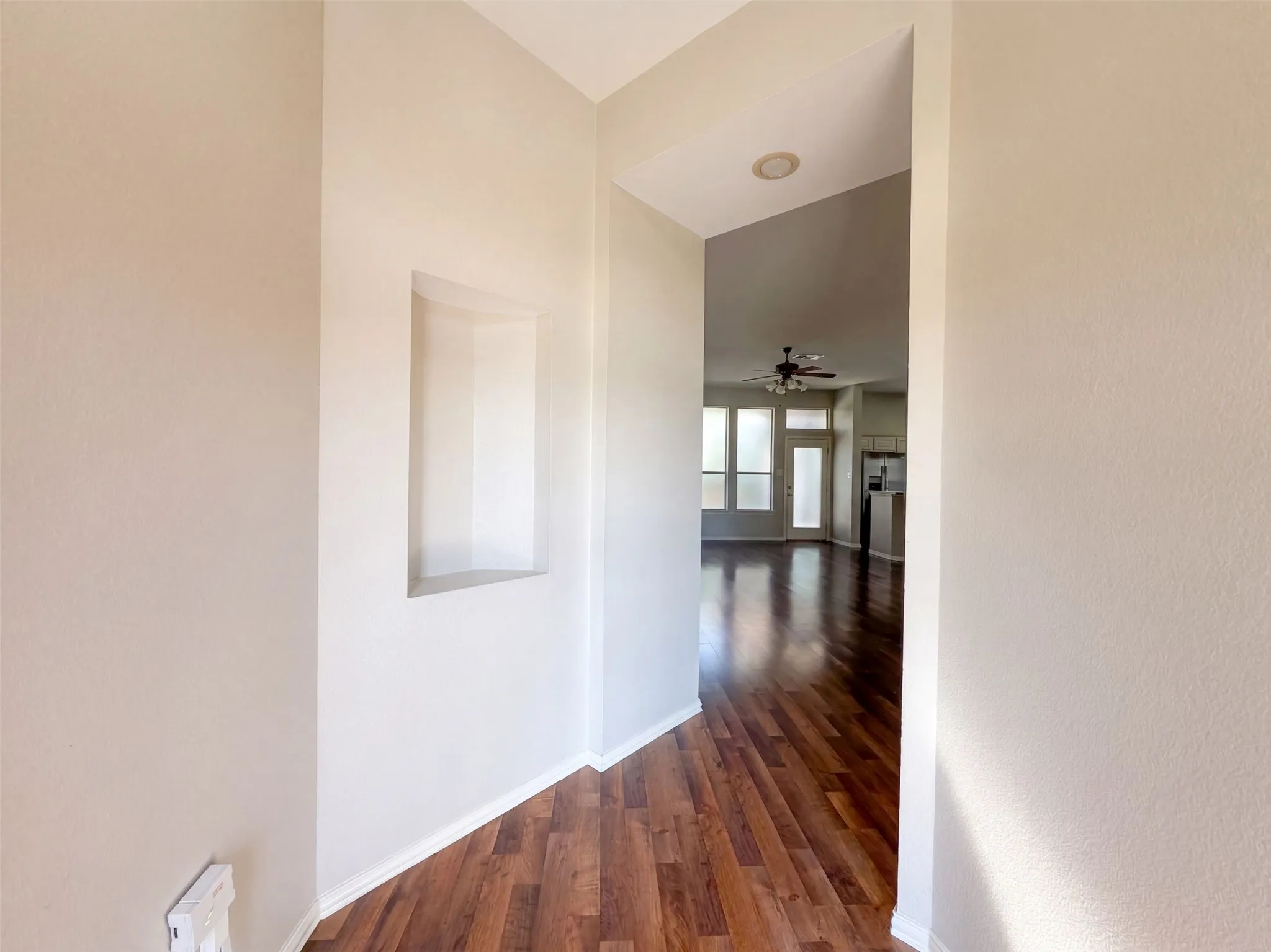 Single Family Residence For Sale in Collin County , 411 Tolleson Drive, Celina, Texas 75009, 3 Bedroom, 2 Bathroom, 2 Garage spaces, 1,565 Sqft, built in 2002, mls#21384648, Real Estate Agent in Celina, Homes For Sale in Collin county, Homes For Sale in Celina, Realtor in Celina Texas, Real Estate Brokerage Independent Realty Texas, Luminita Cordes Realtor