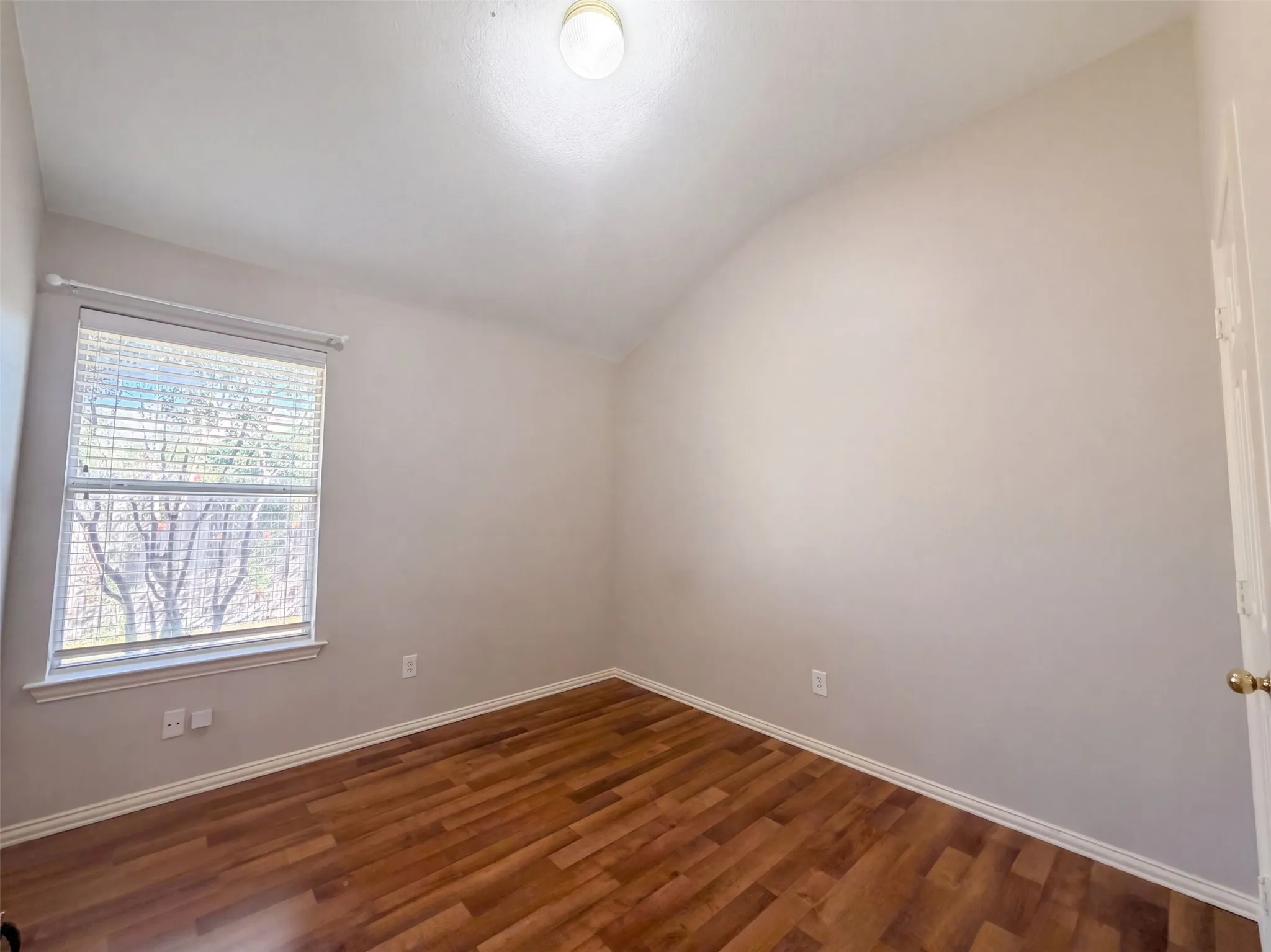 Single Family Residence For Sale in Collin County , 411 Tolleson Drive, Celina, Texas 75009, 3 Bedroom, 2 Bathroom, 2 Garage spaces, 1,565 Sqft, built in 2002, mls#21384648, Real Estate Agent in Celina, Homes For Sale in Collin county, Homes For Sale in Celina, Realtor in Celina Texas, Real Estate Brokerage Independent Realty Texas, Luminita Cordes Realtor