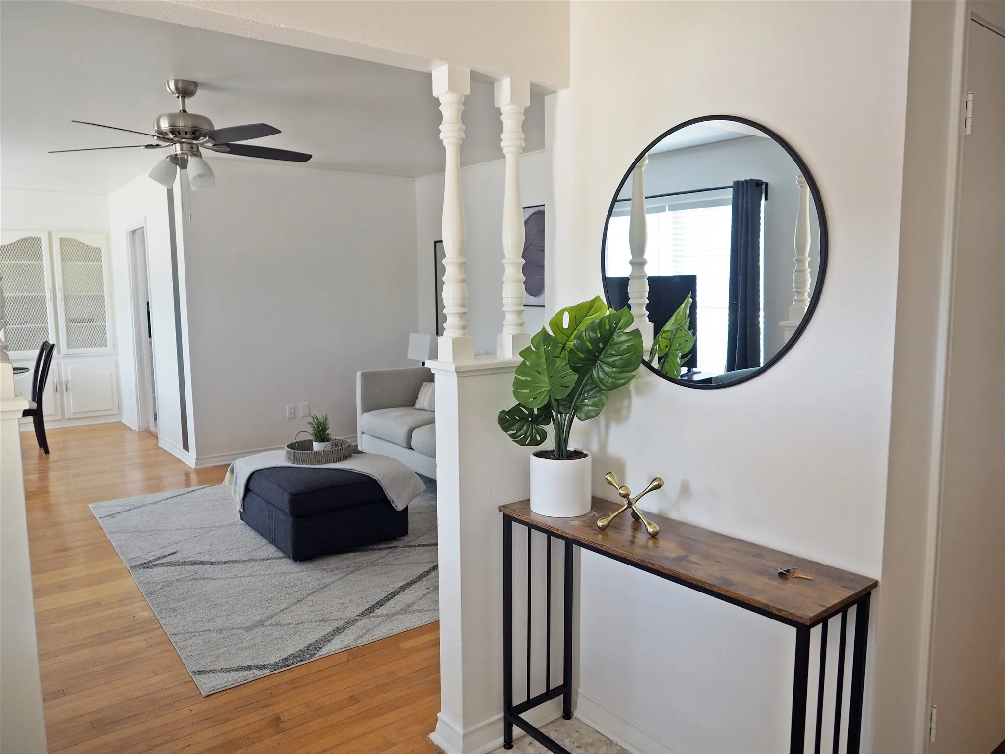 Single Family Residence For Rent in Dallas County , 1135 Holly Glen Circle, Dallas, Texas 75232, 3 Bedroom, 2 Bathroom, Garage spaces, 1,707 Sqft, built in 1960, mls#21384637, Real Estate Agent in Dallas, Homes For Rent in Dallas county, Homes For Rent in Dallas, Realtor in Dallas Texas, Real Estate Brokerage Independent Realty Texas, Luminita Cordes Realtor