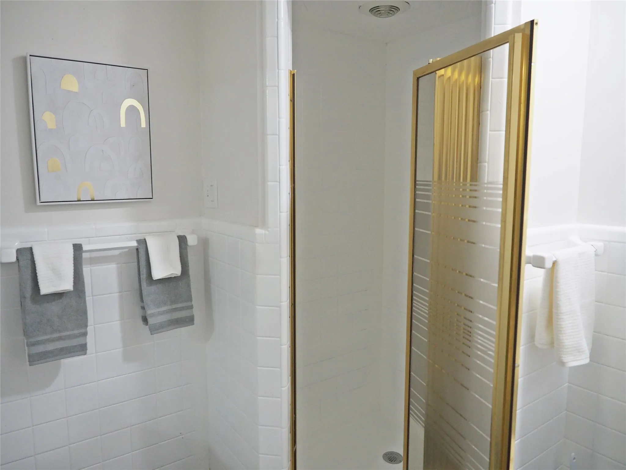 Single Family Residence For Rent in Dallas County , 1135 Holly Glen Circle, Dallas, Texas 75232, 3 Bedroom, 2 Bathroom, Garage spaces, 1,707 Sqft, built in 1960, mls#21384637, Real Estate Agent in Dallas, Homes For Rent in Dallas county, Homes For Rent in Dallas, Realtor in Dallas Texas, Real Estate Brokerage Independent Realty Texas, Luminita Cordes Realtor
