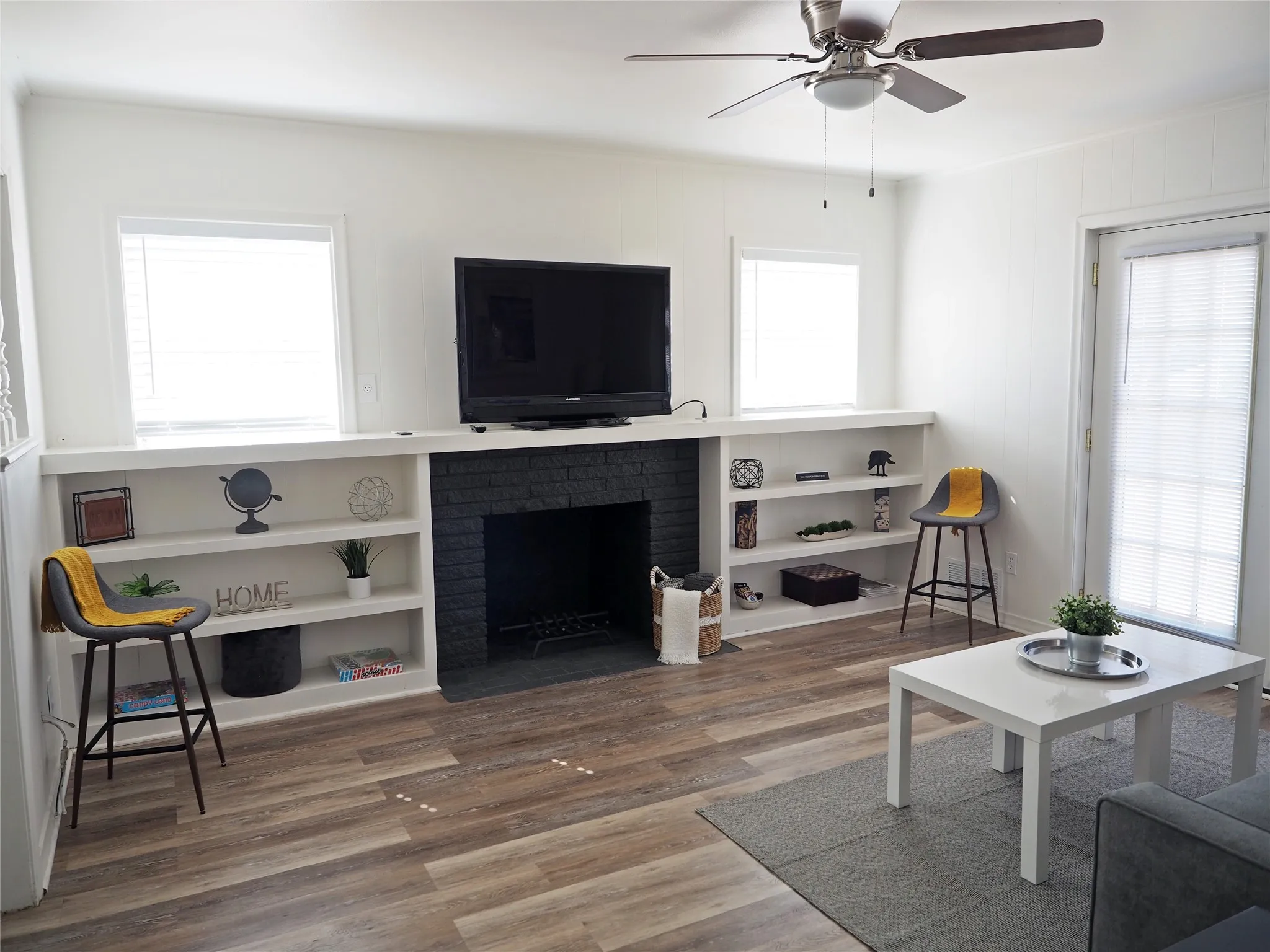 Single Family Residence For Rent in Dallas County , 1135 Holly Glen Circle, Dallas, Texas 75232, 3 Bedroom, 2 Bathroom, Garage spaces, 1,707 Sqft, built in 1960, mls#21384637, Real Estate Agent in Dallas, Homes For Rent in Dallas county, Homes For Rent in Dallas, Realtor in Dallas Texas, Real Estate Brokerage Independent Realty Texas, Luminita Cordes Realtor