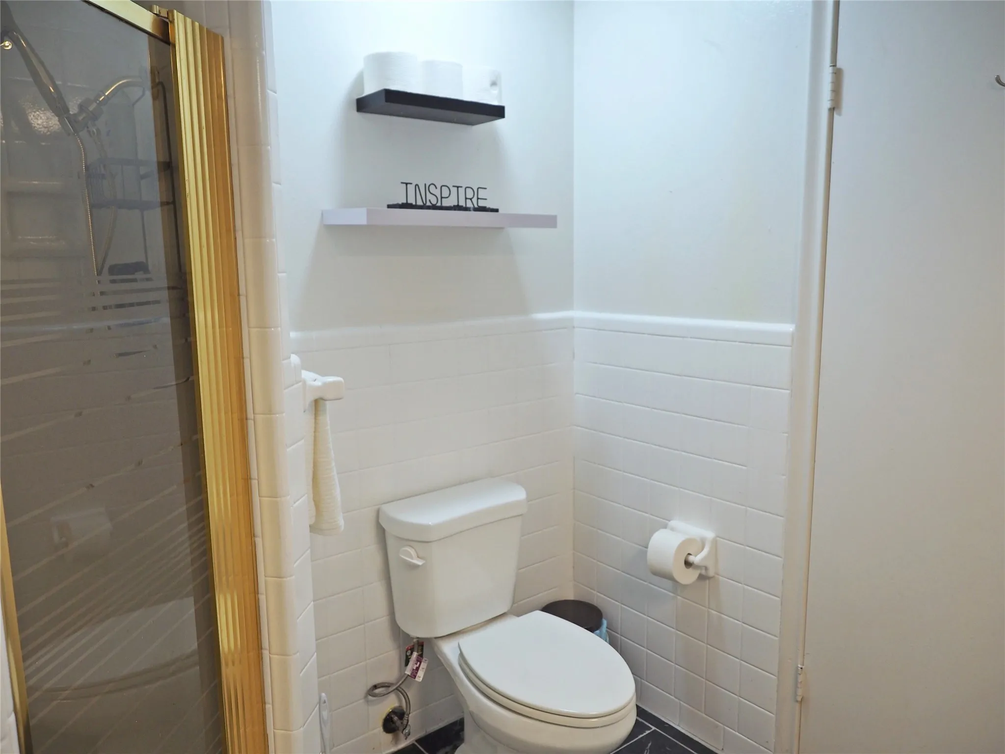 Single Family Residence For Rent in Dallas County , 1135 Holly Glen Circle, Dallas, Texas 75232, 3 Bedroom, 2 Bathroom, Garage spaces, 1,707 Sqft, built in 1960, mls#21384637, Real Estate Agent in Dallas, Homes For Rent in Dallas county, Homes For Rent in Dallas, Realtor in Dallas Texas, Real Estate Brokerage Independent Realty Texas, Luminita Cordes Realtor