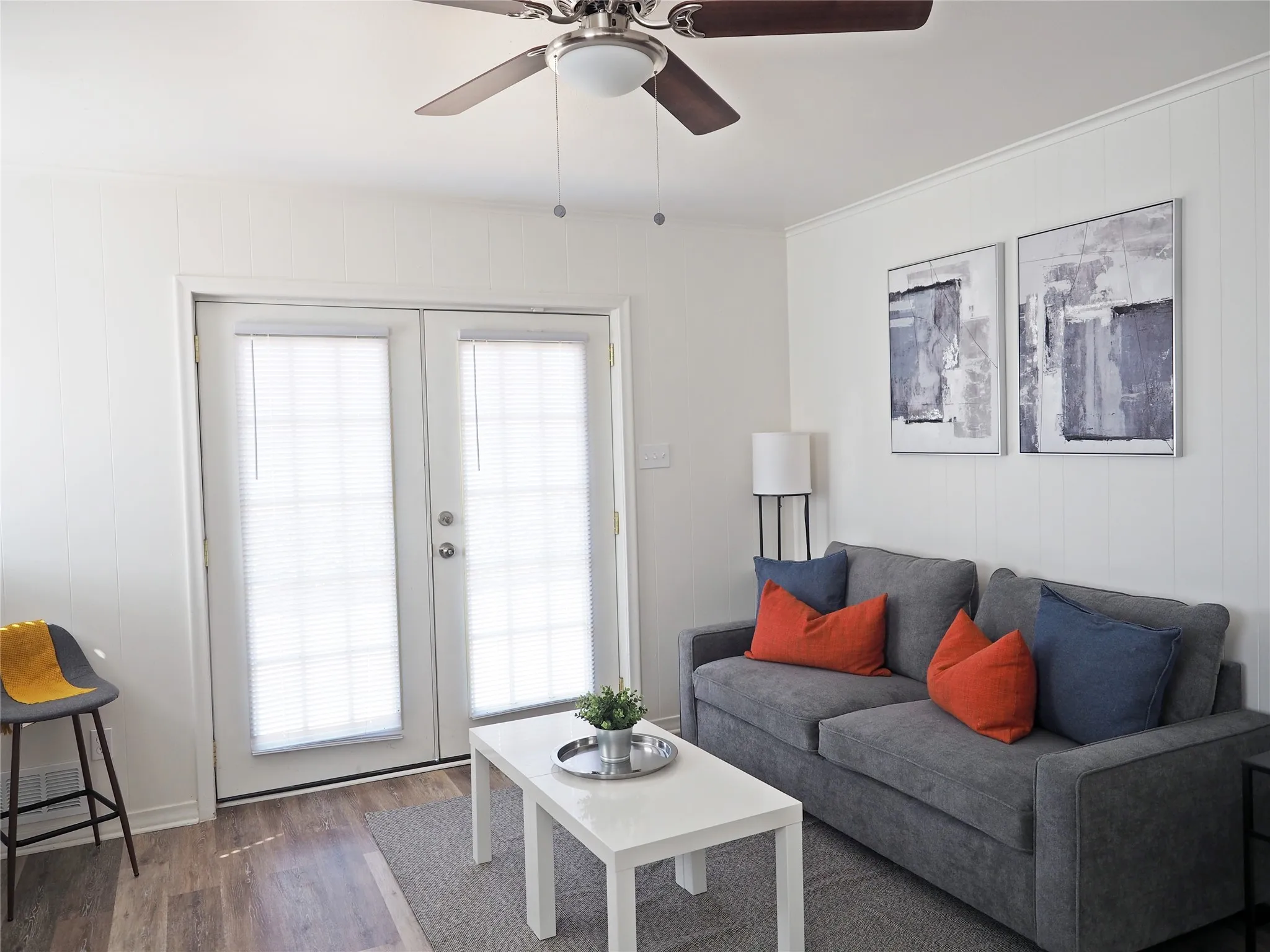 Single Family Residence For Rent in Dallas County , 1135 Holly Glen Circle, Dallas, Texas 75232, 3 Bedroom, 2 Bathroom, Garage spaces, 1,707 Sqft, built in 1960, mls#21384637, Real Estate Agent in Dallas, Homes For Rent in Dallas county, Homes For Rent in Dallas, Realtor in Dallas Texas, Real Estate Brokerage Independent Realty Texas, Luminita Cordes Realtor