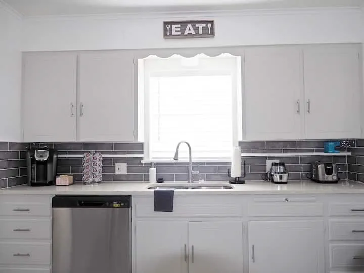 Single Family Residence For Rent in Dallas County , 1135 Holly Glen Circle, Dallas, Texas 75232, 3 Bedroom, 2 Bathroom, Garage spaces, 1,707 Sqft, built in 1960, mls#21384637, Real Estate Agent in Dallas, Homes For Rent in Dallas county, Homes For Rent in Dallas, Realtor in Dallas Texas, Real Estate Brokerage Independent Realty Texas, Luminita Cordes Realtor