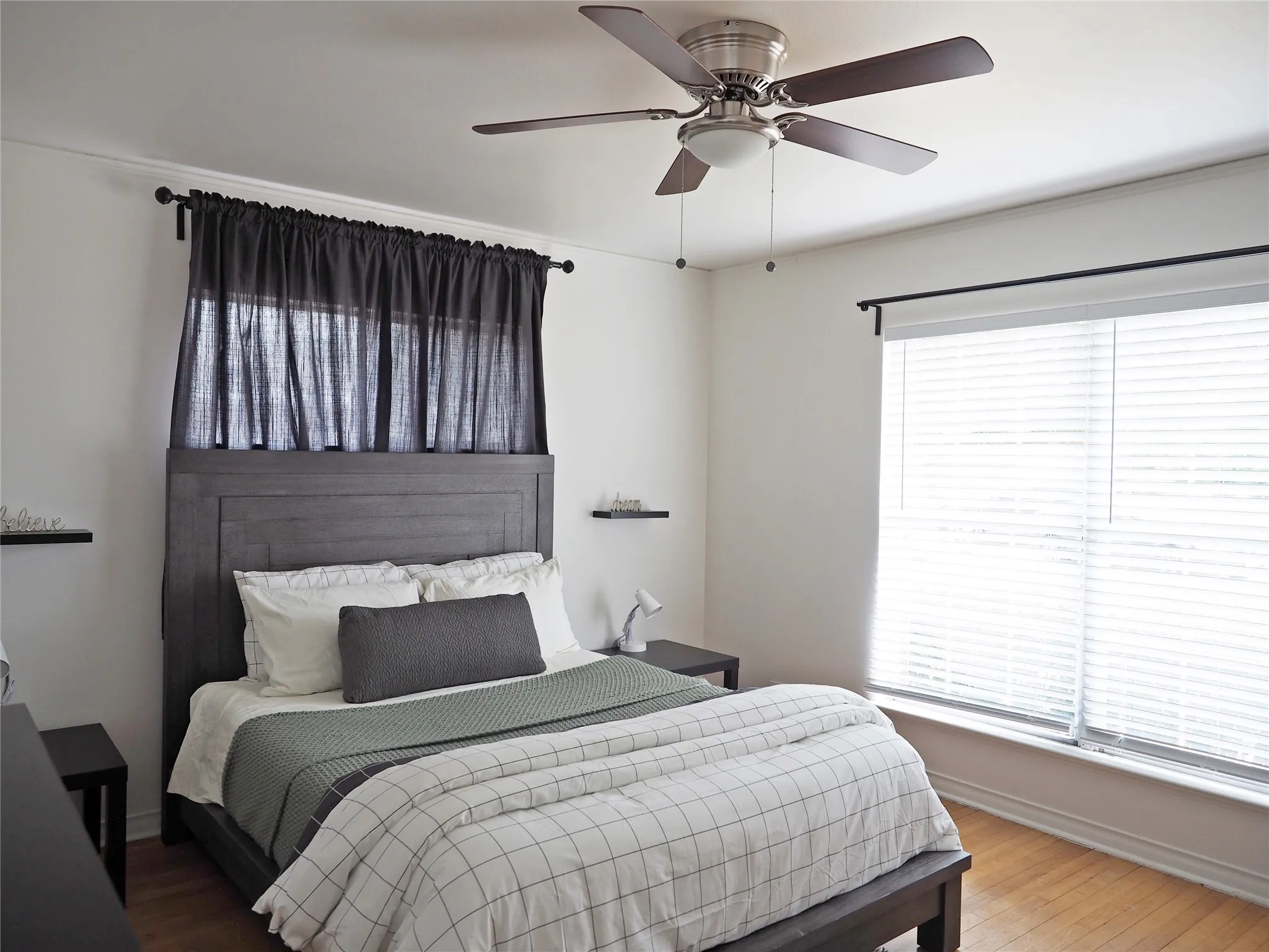 Single Family Residence For Rent in Dallas County , 1135 Holly Glen Circle, Dallas, Texas 75232, 3 Bedroom, 2 Bathroom, Garage spaces, 1,707 Sqft, built in 1960, mls#21384637, Real Estate Agent in Dallas, Homes For Rent in Dallas county, Homes For Rent in Dallas, Realtor in Dallas Texas, Real Estate Brokerage Independent Realty Texas, Luminita Cordes Realtor