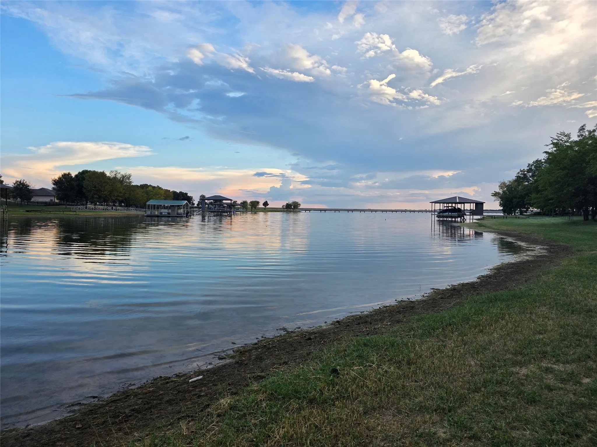 Unimproved Land For Sale in Navarro County , TBD Lot 27 Embarcadero, Kerens, Texas 75144, 0, 0, Garage spaces, 0 Sqft, built in 0, mls#21384464, Real Estate Agent in Kerens, Homes For Sale in Navarro county, Homes For Sale in Kerens, Realtor in Kerens Texas, Real Estate Brokerage Independent Realty Texas, Luminita Cordes Realtor