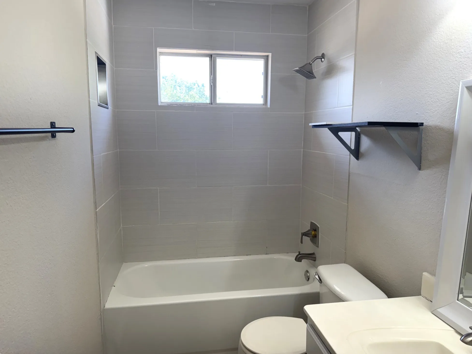Single Family Residence For Rent in Denton County , 3204 Windridge Lane, Corinth, Texas 76208, 4 Bedroom, 3 Bathroom, 2 Garage spaces, 2,195 Sqft, built in 1999, mls#21382916, Real Estate Agent in Corinth, Homes For Rent in Denton county, Homes For Rent in Corinth, Realtor in Corinth Texas, Real Estate Brokerage Independent Realty Texas, Luminita Cordes Realtor