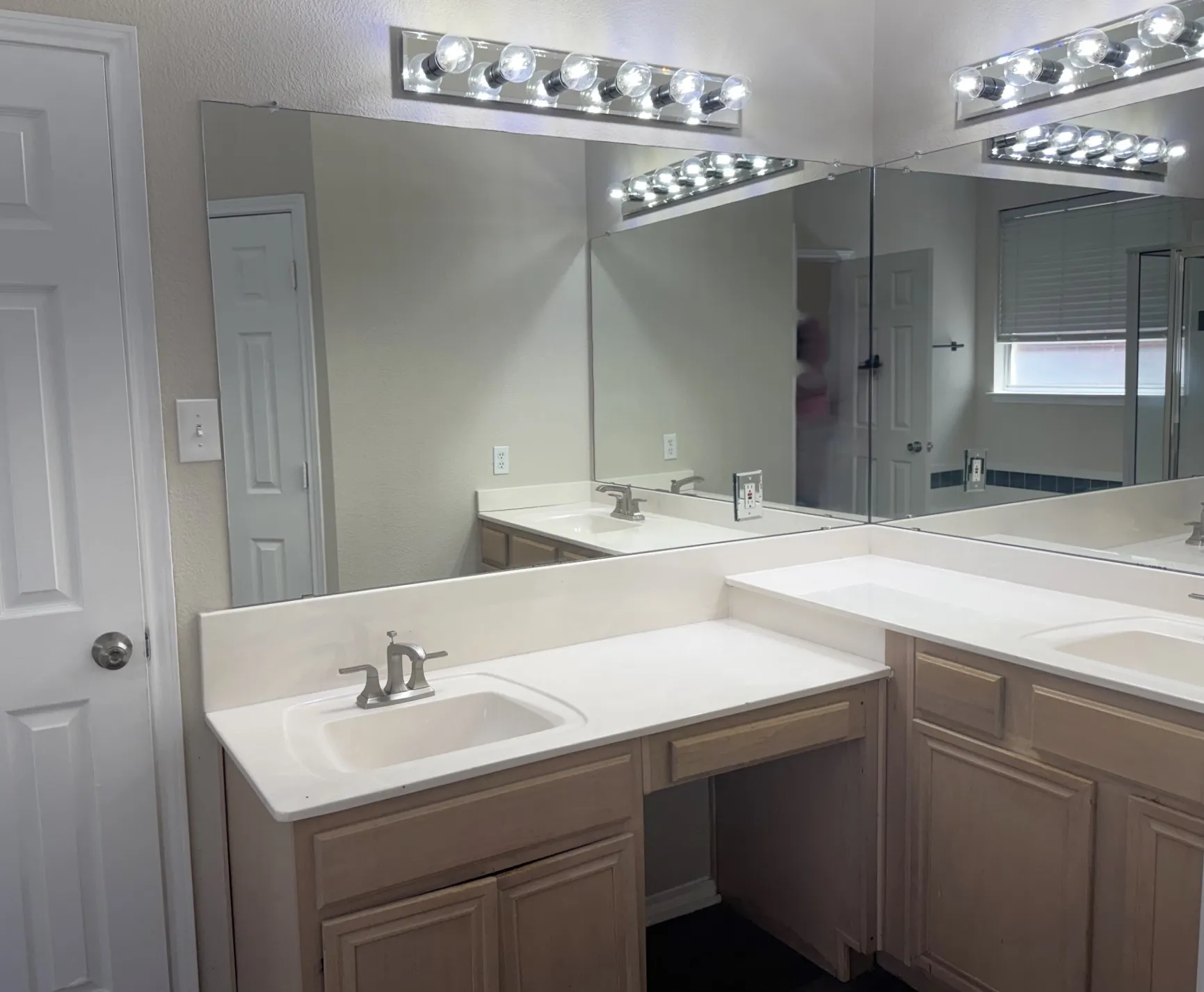 Single Family Residence For Rent in Denton County , 3204 Windridge Lane, Corinth, Texas 76208, 4 Bedroom, 3 Bathroom, 2 Garage spaces, 2,195 Sqft, built in 1999, mls#21382916, Real Estate Agent in Corinth, Homes For Rent in Denton county, Homes For Rent in Corinth, Realtor in Corinth Texas, Real Estate Brokerage Independent Realty Texas, Luminita Cordes Realtor
