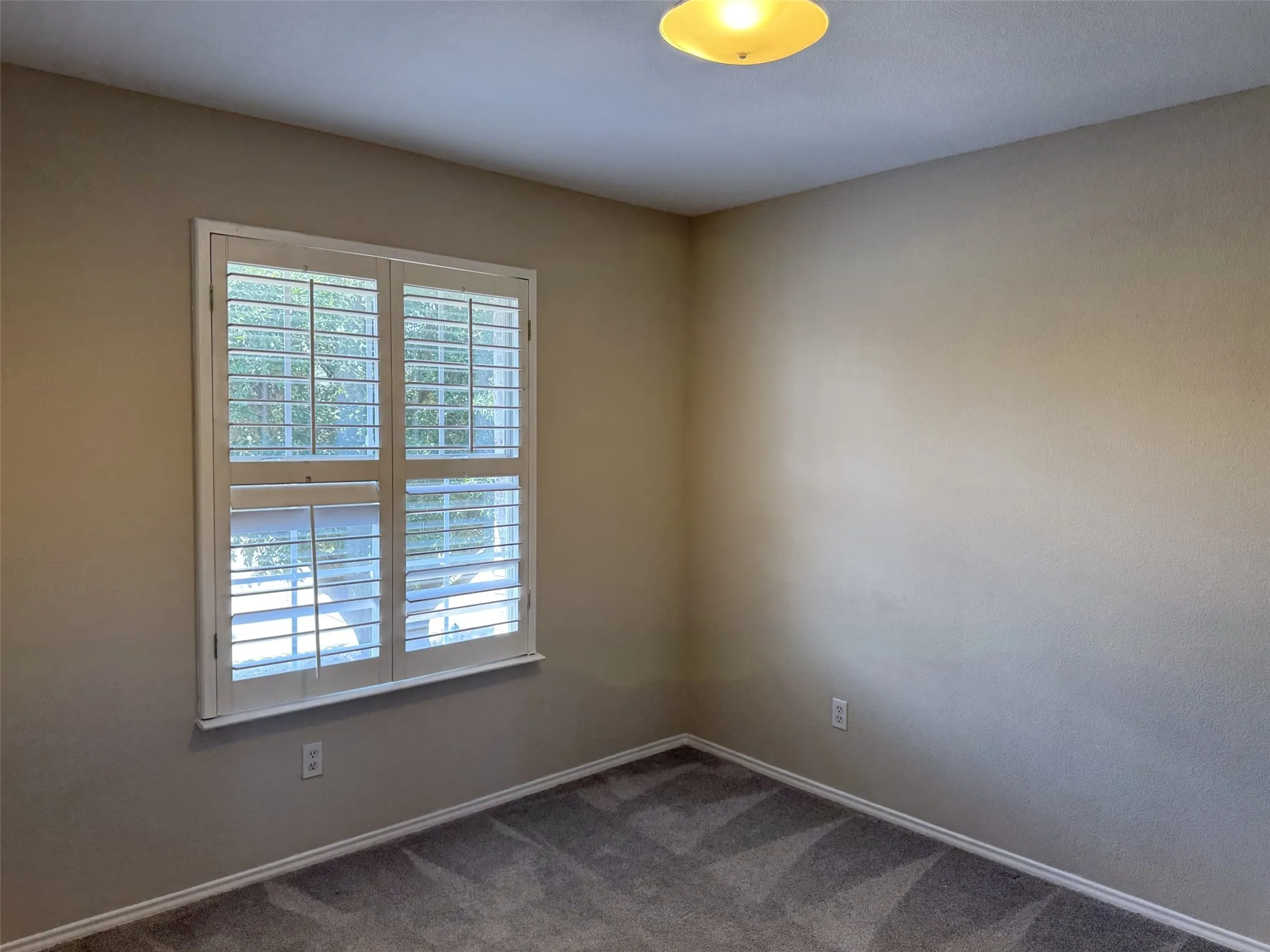 Single Family Residence For Rent in Denton County , 3204 Windridge Lane, Corinth, Texas 76208, 4 Bedroom, 3 Bathroom, 2 Garage spaces, 2,195 Sqft, built in 1999, mls#21382916, Real Estate Agent in Corinth, Homes For Rent in Denton county, Homes For Rent in Corinth, Realtor in Corinth Texas, Real Estate Brokerage Independent Realty Texas, Luminita Cordes Realtor
