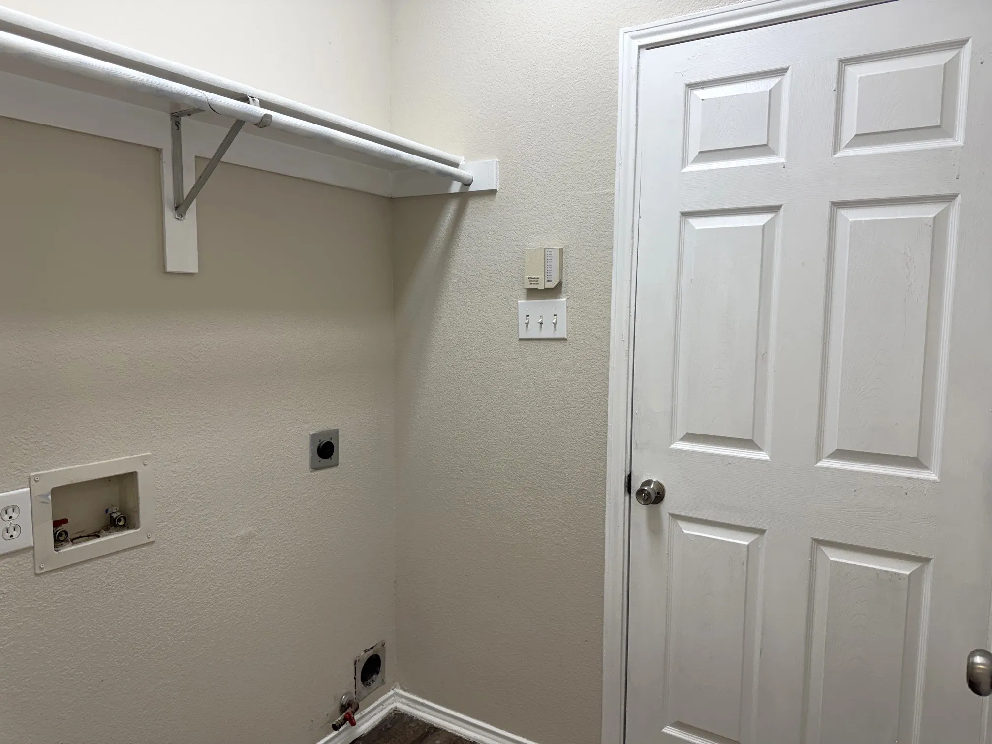 Single Family Residence For Rent in Denton County , 3204 Windridge Lane, Corinth, Texas 76208, 4 Bedroom, 3 Bathroom, 2 Garage spaces, 2,195 Sqft, built in 1999, mls#21382916, Real Estate Agent in Corinth, Homes For Rent in Denton county, Homes For Rent in Corinth, Realtor in Corinth Texas, Real Estate Brokerage Independent Realty Texas, Luminita Cordes Realtor
