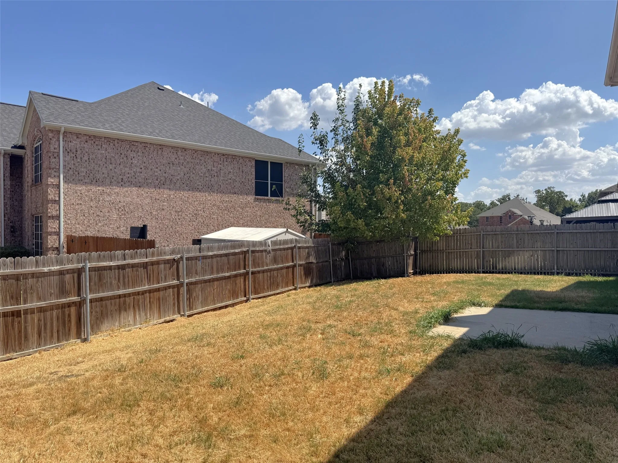 Single Family Residence For Rent in Denton County , 3204 Windridge Lane, Corinth, Texas 76208, 4 Bedroom, 3 Bathroom, 2 Garage spaces, 2,195 Sqft, built in 1999, mls#21382916, Real Estate Agent in Corinth, Homes For Rent in Denton county, Homes For Rent in Corinth, Realtor in Corinth Texas, Real Estate Brokerage Independent Realty Texas, Luminita Cordes Realtor