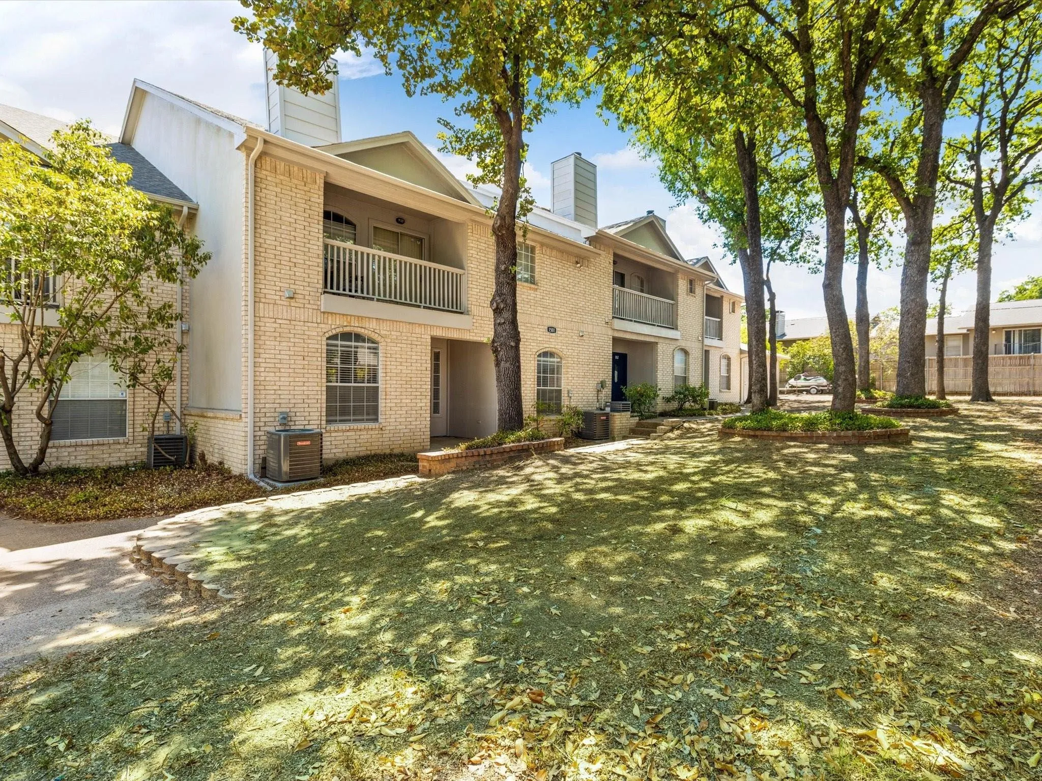 Apartment For Rent in Tarrant County , 1501 Cedar Elm Drive 102, Euless, Texas 76039, 1 Bedroom, 1 Bathroom, 1 Garage spaces, 1,075 Sqft, built in 1995, mls#21383557, Real Estate Agent in Euless, Homes For Rent in Tarrant county, Homes For Rent in Euless, Realtor in Euless Texas, Real Estate Brokerage Independent Realty Texas, Luminita Cordes Realtor