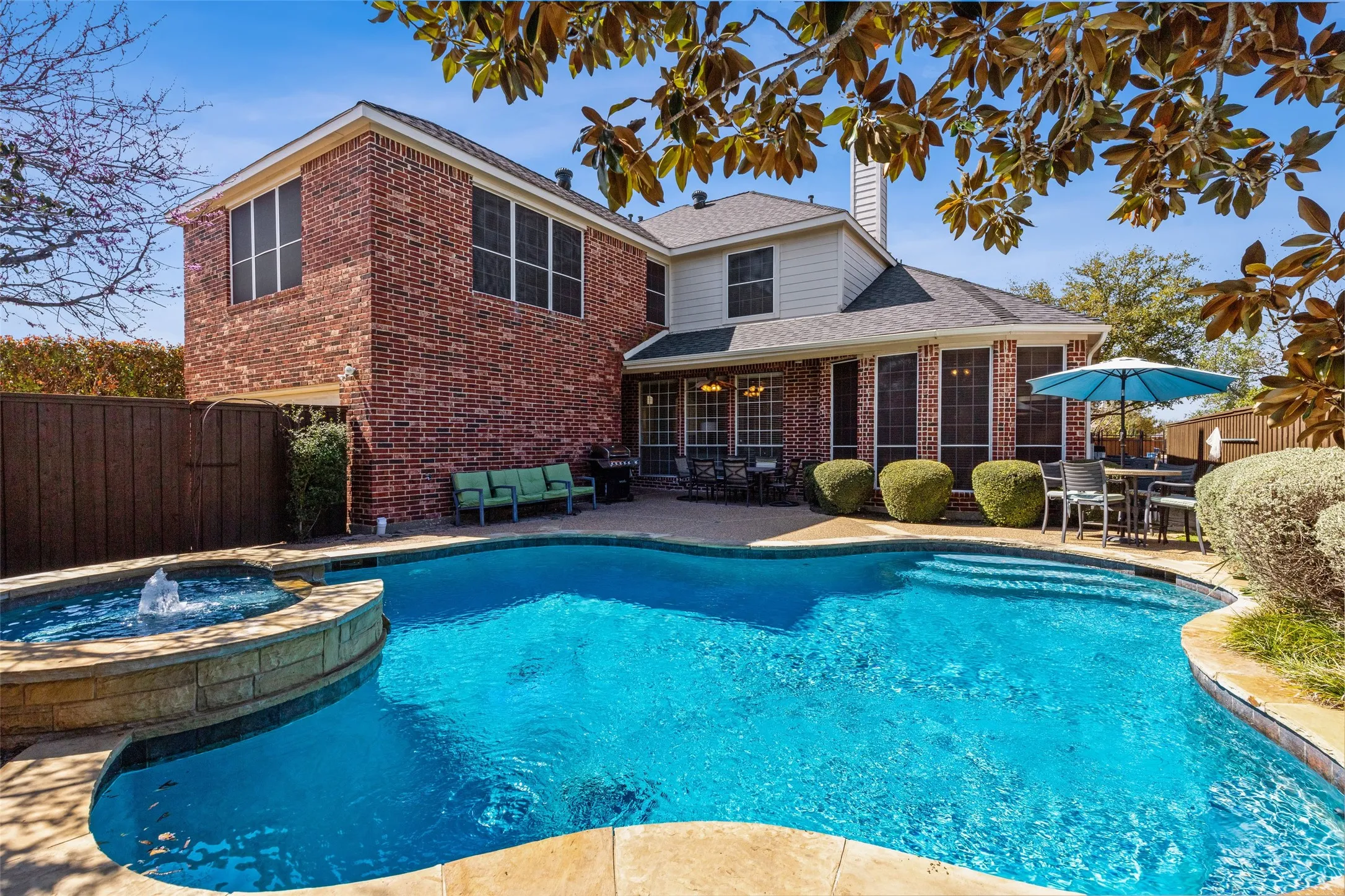 Single Family Residence For Rent in Denton County , 9740 Plains Circle, Frisco, Texas 75033, 4 Bedroom, 4 Bathroom, 2 Garage spaces, 3,674 Sqft, built in 2001, mls#21381984, Real Estate Agent in Frisco, Homes For Rent in Denton county, Homes For Rent in Frisco, Realtor in Frisco Texas, Real Estate Brokerage Independent Realty Texas, Luminita Cordes Realtor