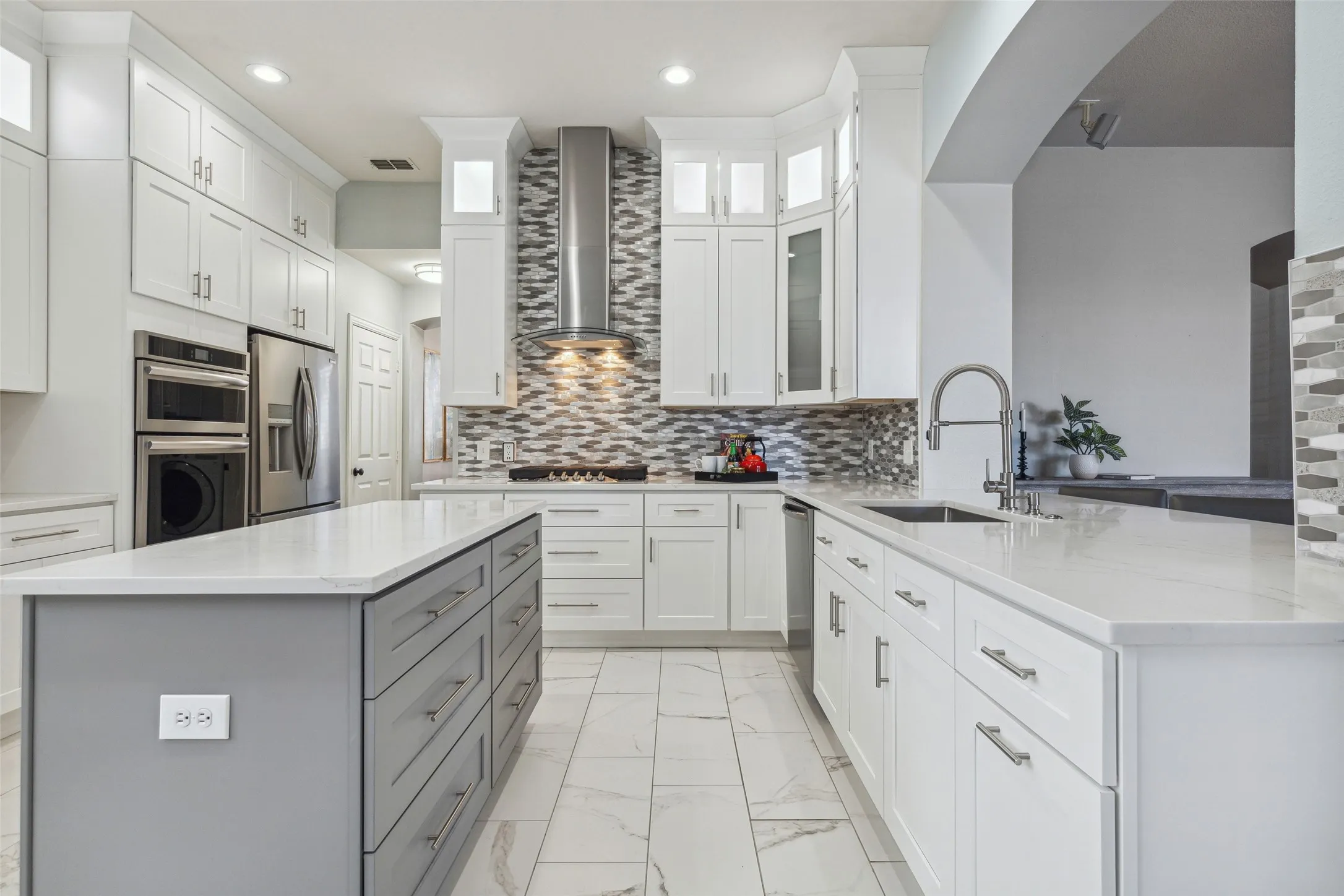 Single Family Residence For Rent in Denton County , 9740 Plains Circle, Frisco, Texas 75033, 4 Bedroom, 4 Bathroom, 2 Garage spaces, 3,674 Sqft, built in 2001, mls#21381984, Real Estate Agent in Frisco, Homes For Rent in Denton county, Homes For Rent in Frisco, Realtor in Frisco Texas, Real Estate Brokerage Independent Realty Texas, Luminita Cordes Realtor