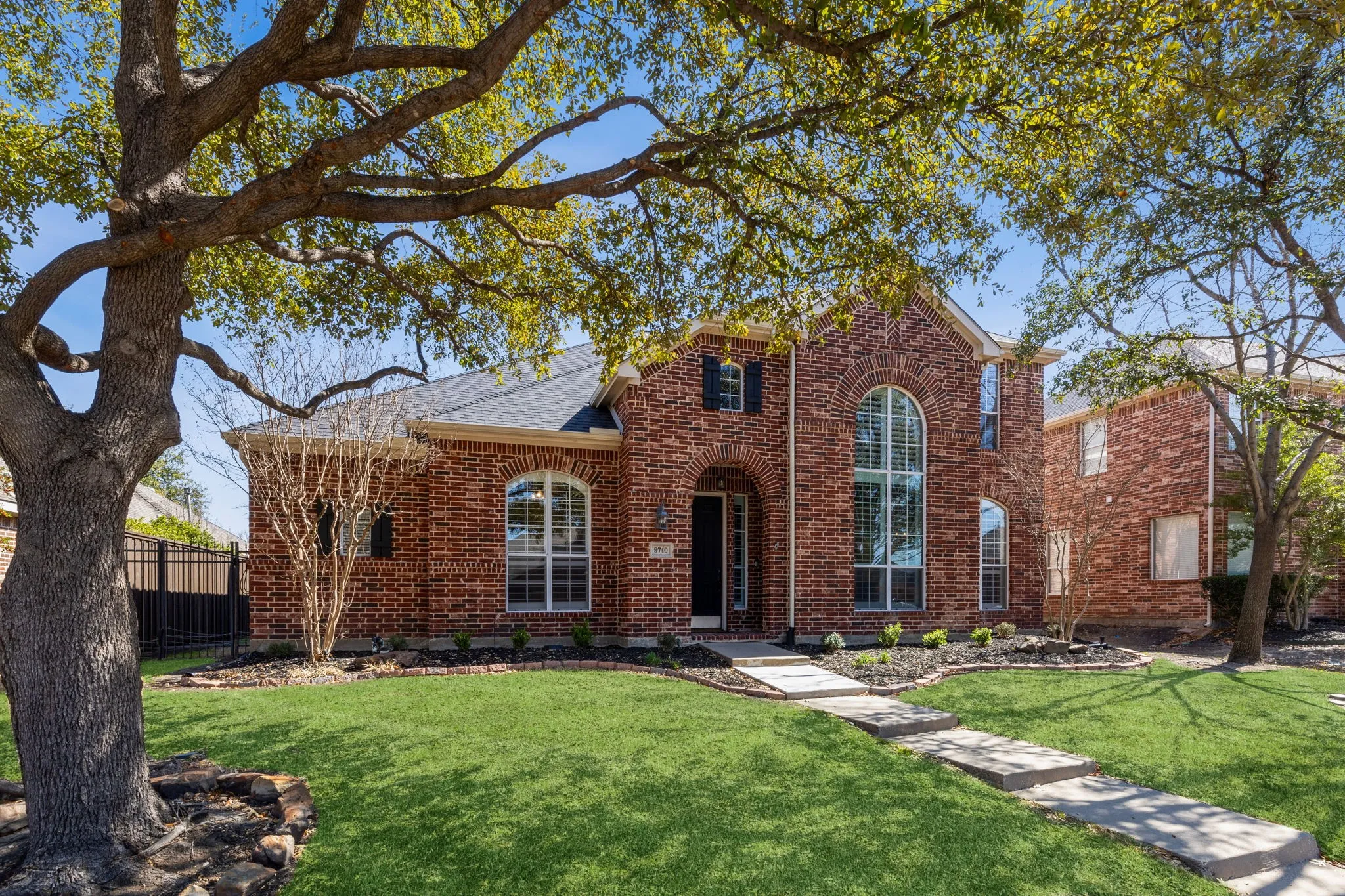Single Family Residence For Rent in Denton County , 9740 Plains Circle, Frisco, Texas 75033, 4 Bedroom, 4 Bathroom, 2 Garage spaces, 3,674 Sqft, built in 2001, mls#21381984, Real Estate Agent in Frisco, Homes For Rent in Denton county, Homes For Rent in Frisco, Realtor in Frisco Texas, Real Estate Brokerage Independent Realty Texas, Luminita Cordes Realtor