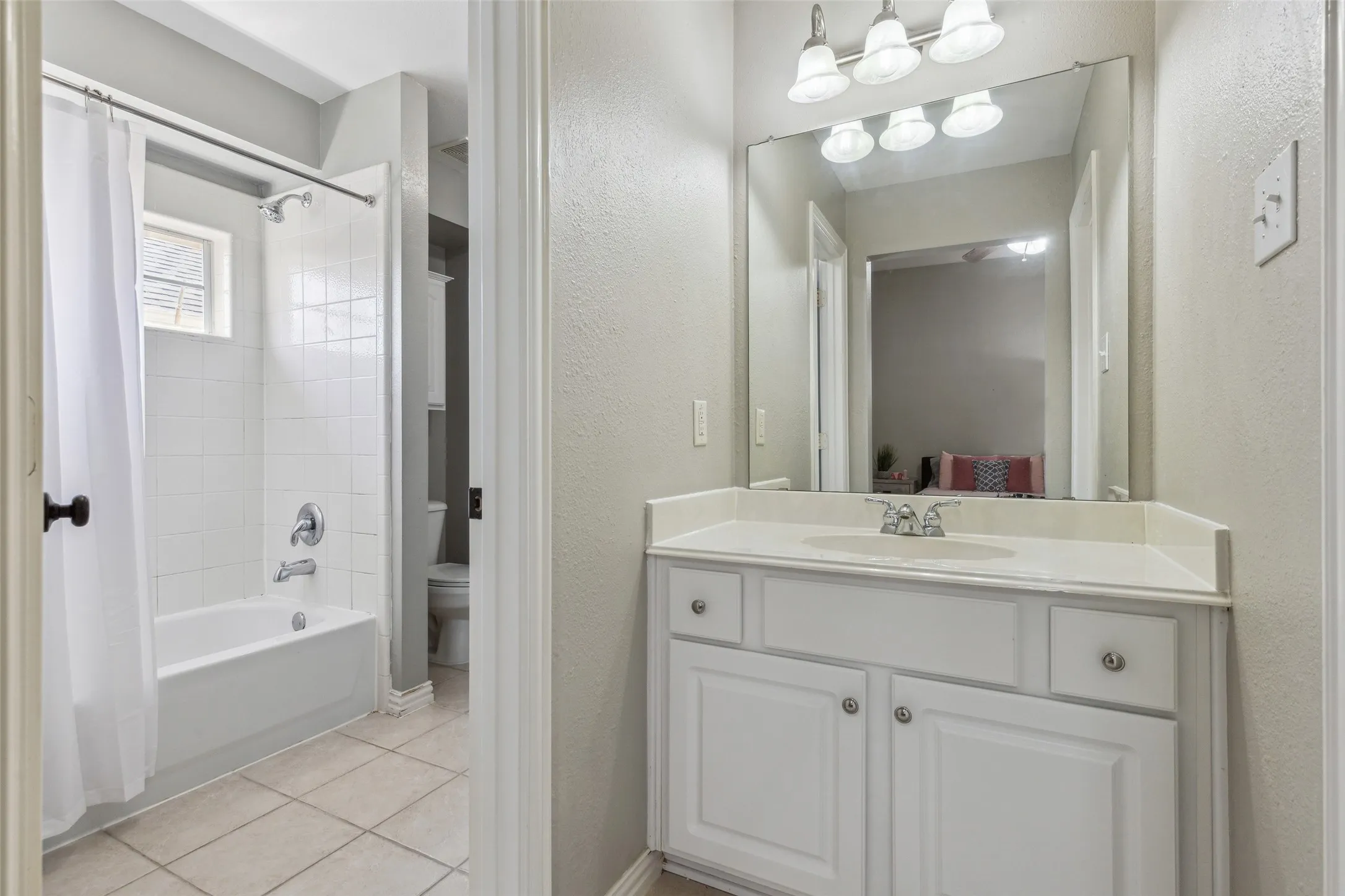 Single Family Residence For Rent in Denton County , 9740 Plains Circle, Frisco, Texas 75033, 4 Bedroom, 4 Bathroom, 2 Garage spaces, 3,674 Sqft, built in 2001, mls#21381984, Real Estate Agent in Frisco, Homes For Rent in Denton county, Homes For Rent in Frisco, Realtor in Frisco Texas, Real Estate Brokerage Independent Realty Texas, Luminita Cordes Realtor