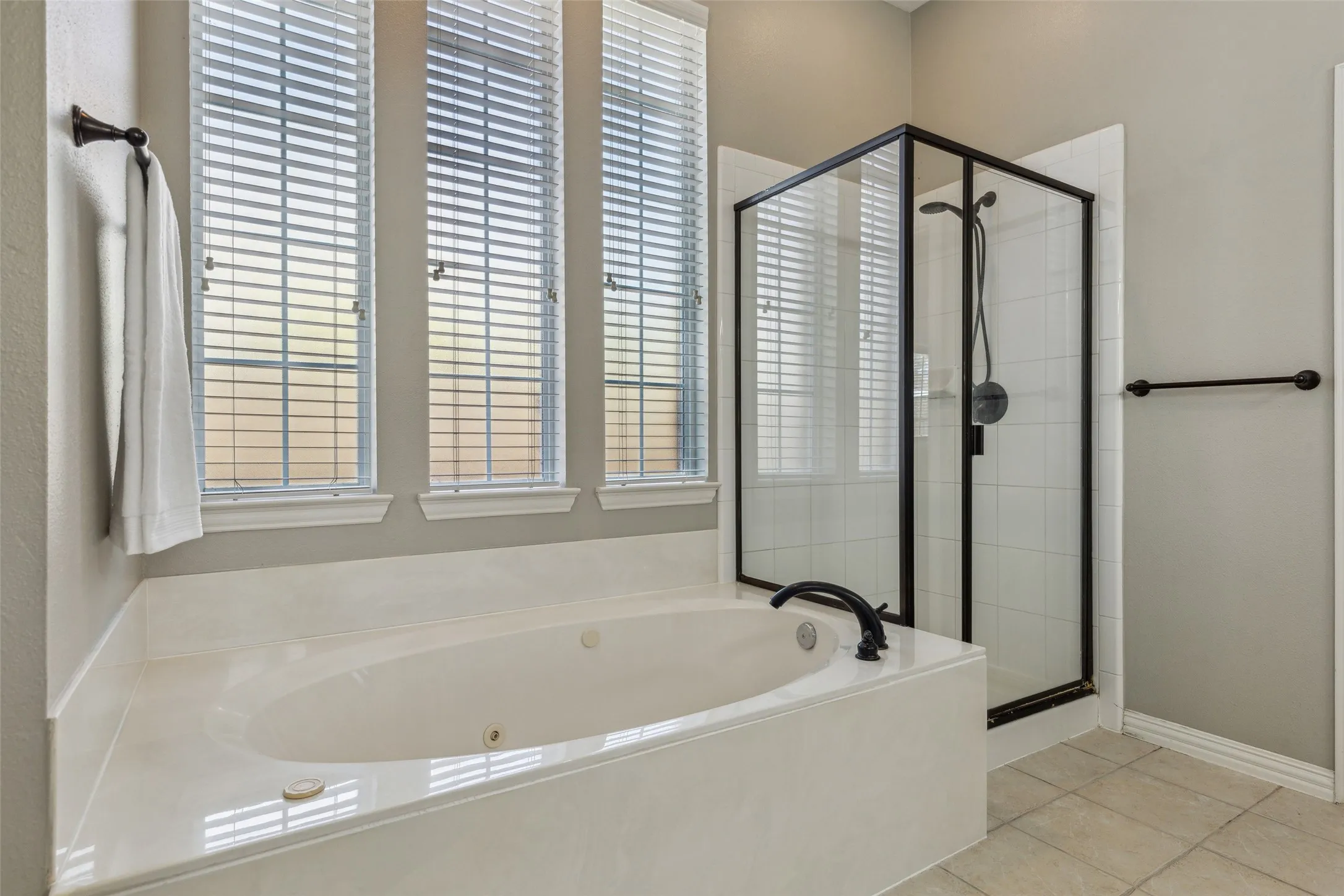 Single Family Residence For Rent in Denton County , 9740 Plains Circle, Frisco, Texas 75033, 4 Bedroom, 4 Bathroom, 2 Garage spaces, 3,674 Sqft, built in 2001, mls#21381984, Real Estate Agent in Frisco, Homes For Rent in Denton county, Homes For Rent in Frisco, Realtor in Frisco Texas, Real Estate Brokerage Independent Realty Texas, Luminita Cordes Realtor