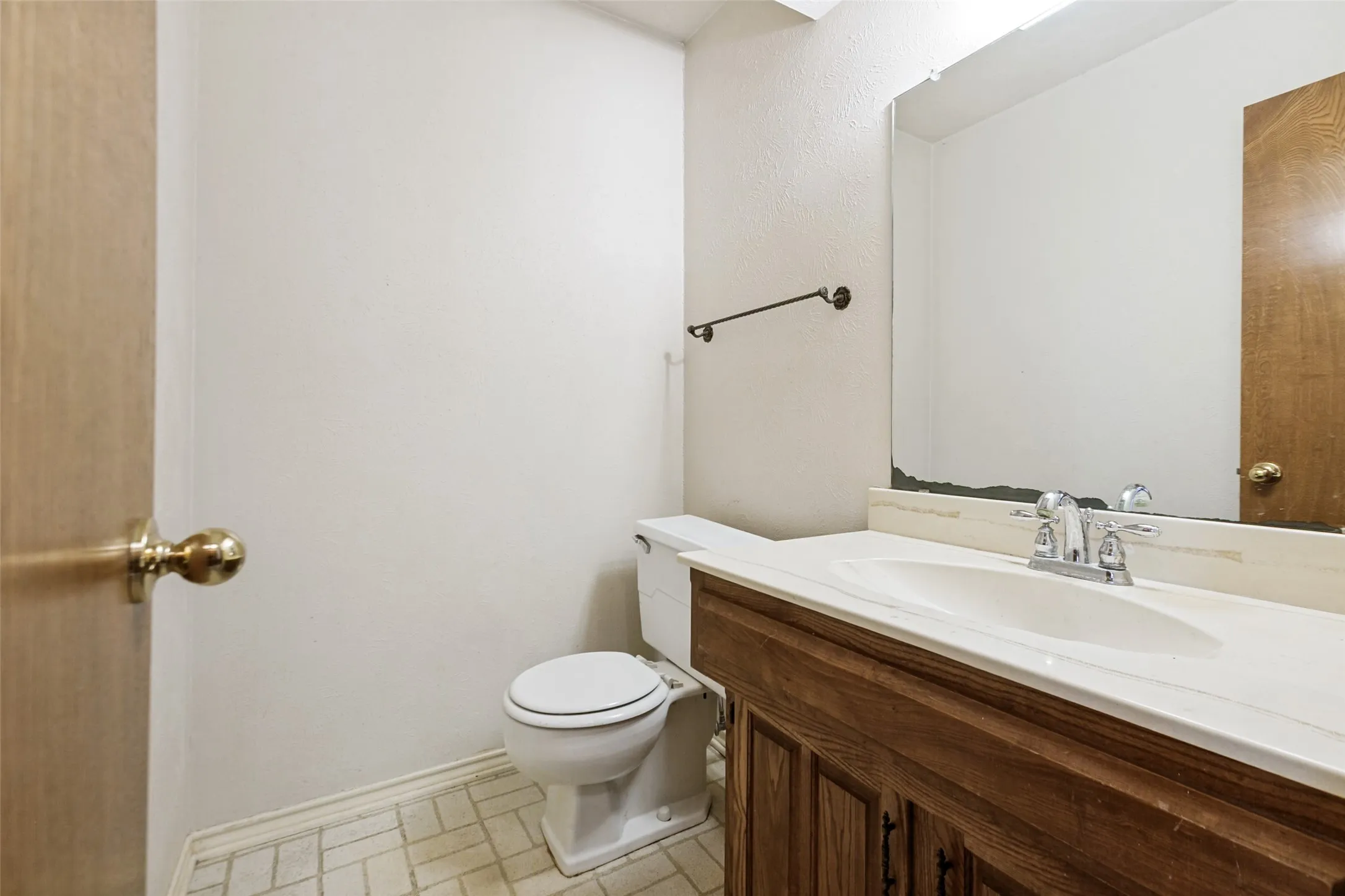 Single Family Residence For Sale in Collin County , 2538 Parkhaven Drive, Plano, Texas 75075, 4 Bedroom, 3 Bathroom, 2 Garage spaces, 1,986 Sqft, built in 1974, mls#21383257, Real Estate Agent in Plano, Homes For Sale in Collin county, Homes For Sale in Plano, Realtor in Plano Texas, Real Estate Brokerage Independent Realty Texas, Luminita Cordes Realtor