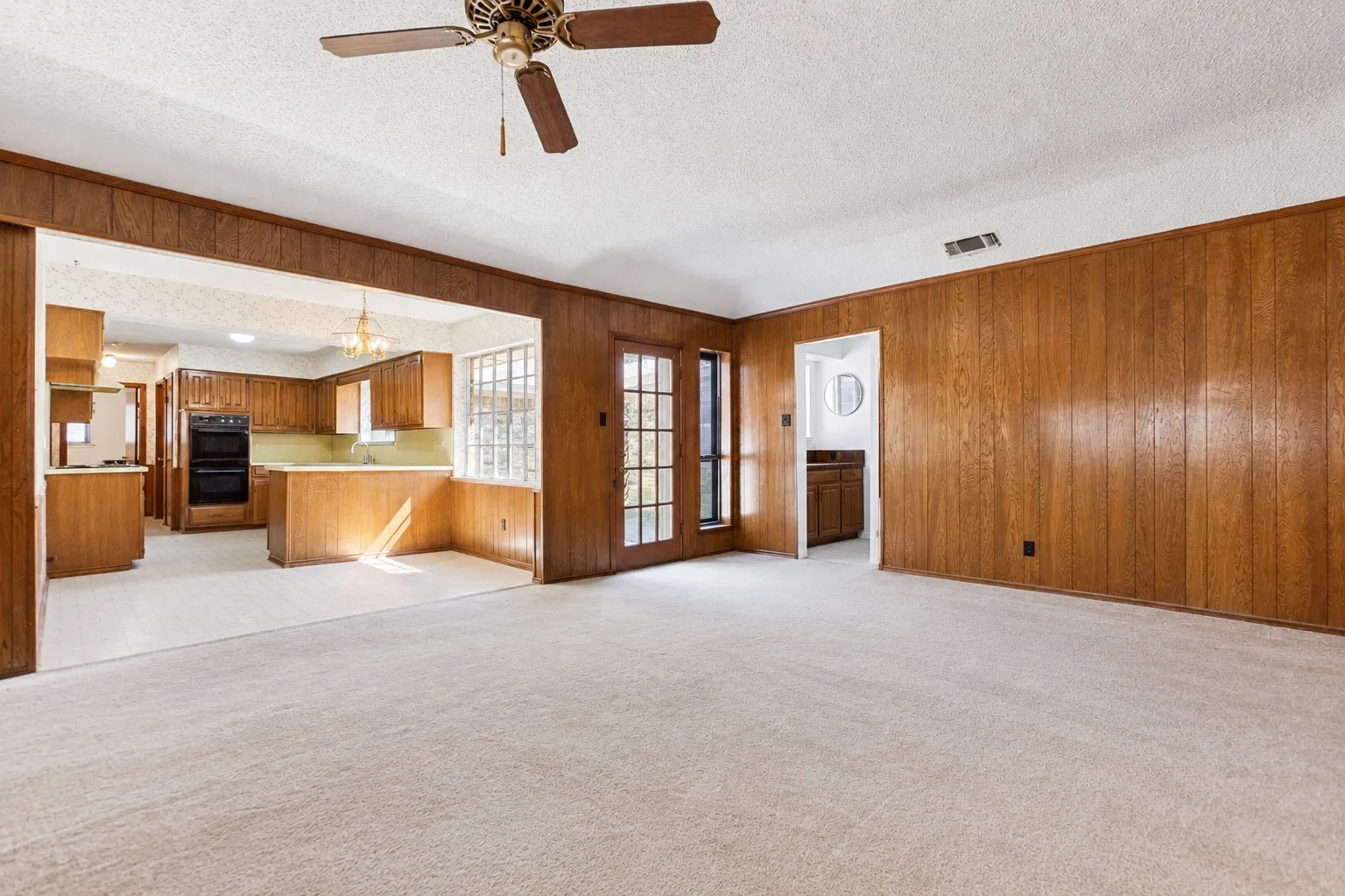 Single Family Residence For Sale in Collin County , 2538 Parkhaven Drive, Plano, Texas 75075, 4 Bedroom, 3 Bathroom, 2 Garage spaces, 1,986 Sqft, built in 1974, mls#21383257, Real Estate Agent in Plano, Homes For Sale in Collin county, Homes For Sale in Plano, Realtor in Plano Texas, Real Estate Brokerage Independent Realty Texas, Luminita Cordes Realtor
