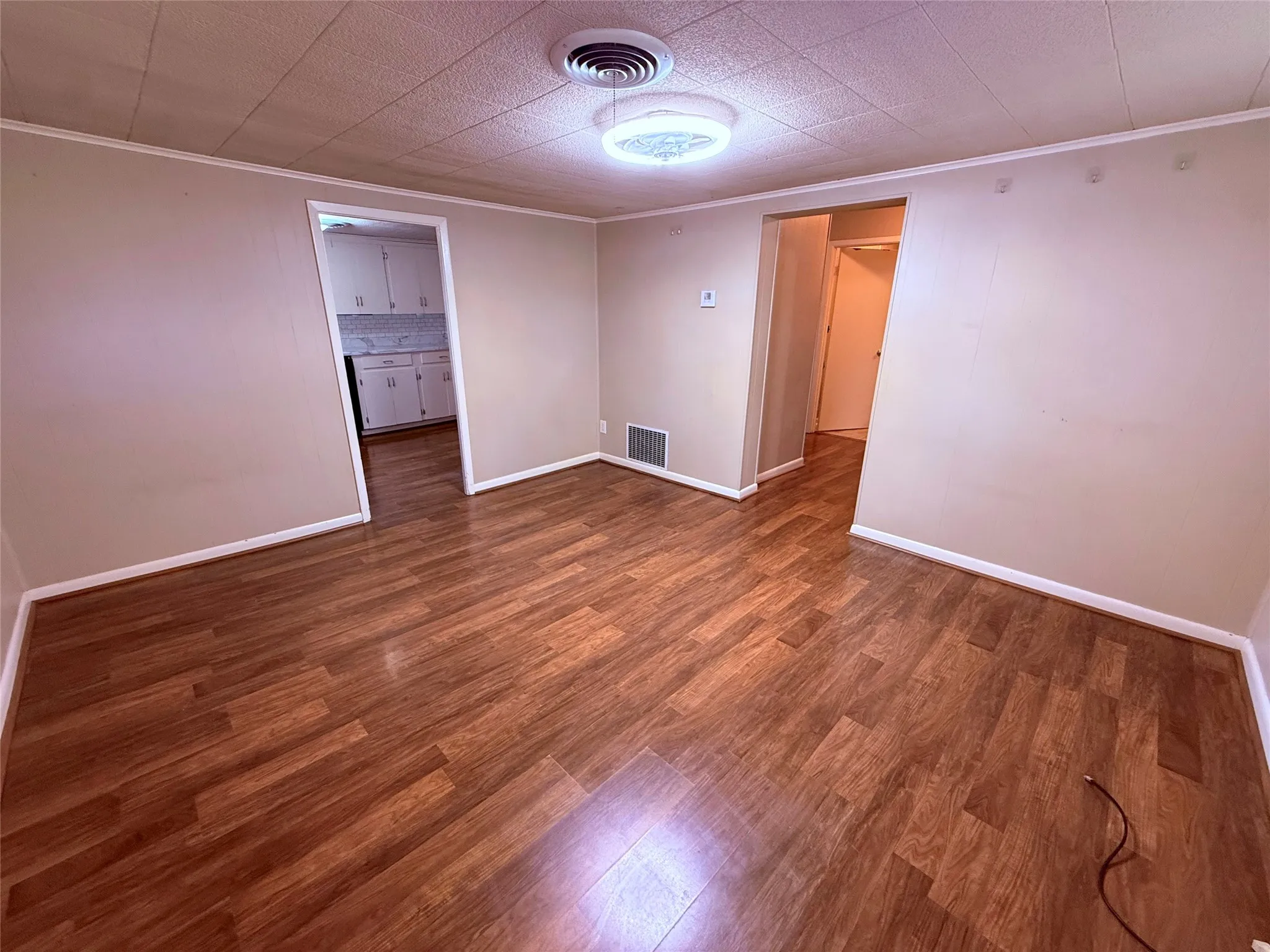 Single Family Residence For Sale in Hopkins County , 3637 County Road 2403, Winnsboro, Texas 75494, 2 Bedroom, 2 Bathroom, Garage spaces, 1,211 Sqft, built in 1960, mls#21384621, Real Estate Agent in Winnsboro, Homes For Sale in Hopkins county, Homes For Sale in Winnsboro, Realtor in Winnsboro Texas, Real Estate Brokerage Independent Realty Texas, Luminita Cordes Realtor